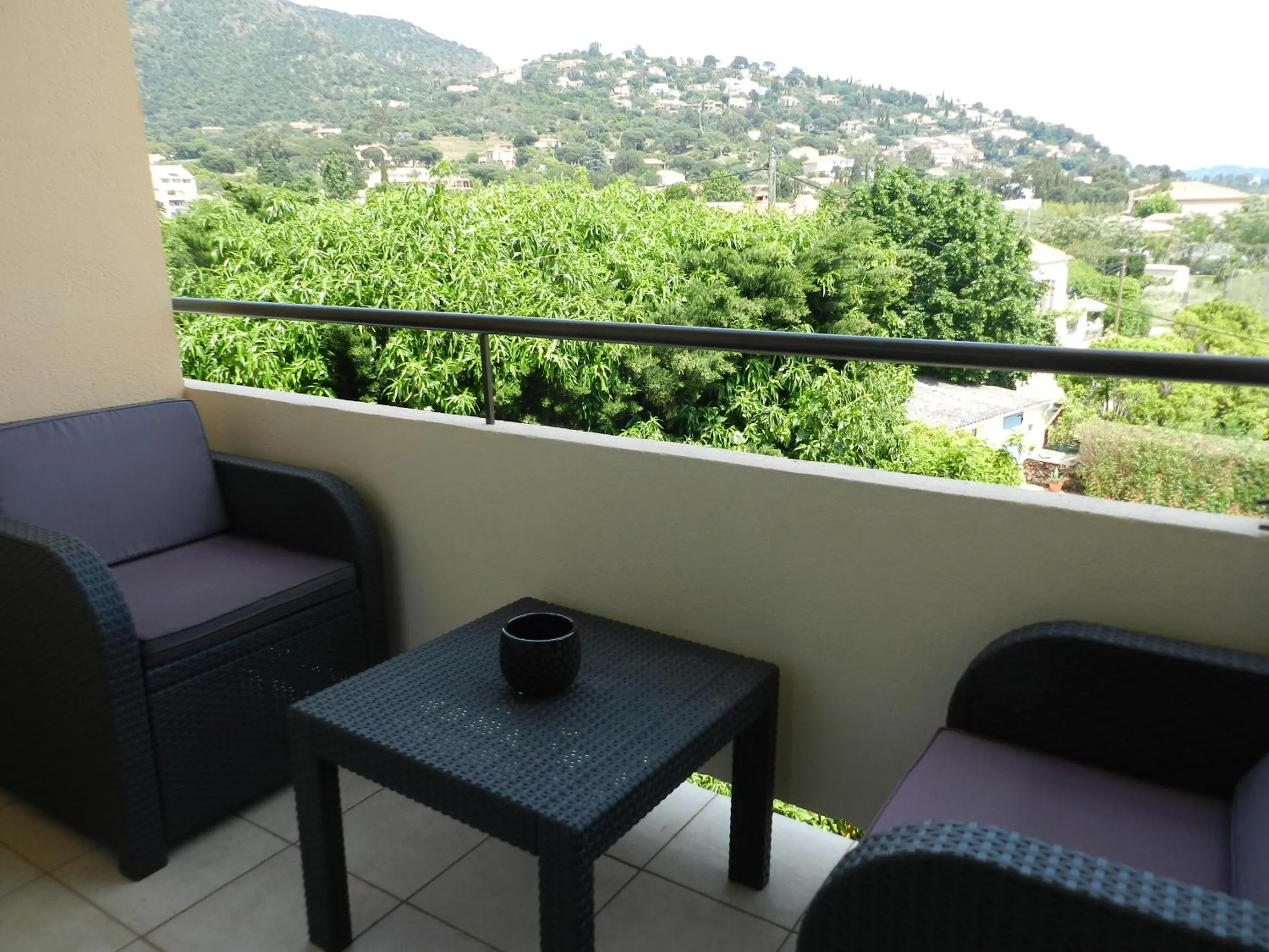 Garden view in Hotel L'Orangeraie