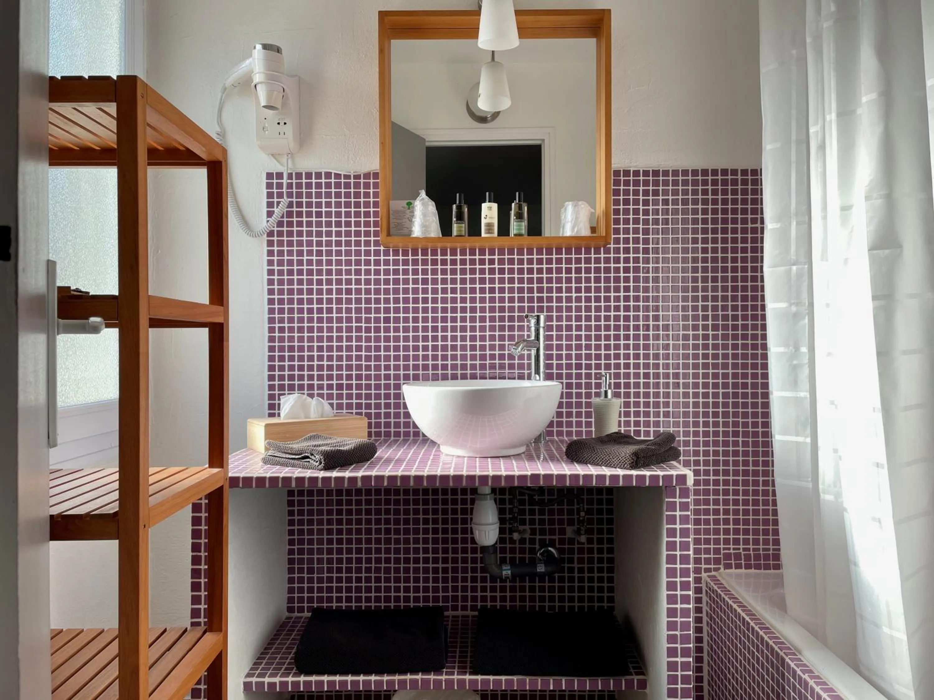 Bathroom in Hotel L'Orangeraie