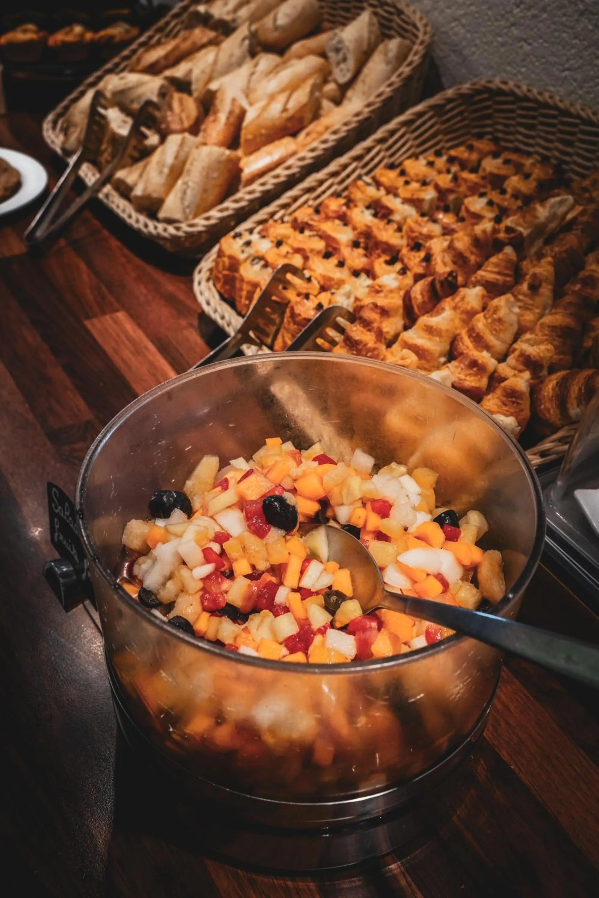 Breakfast in BRIT HOTEL CONFORT ALEXIA - La Souterraine