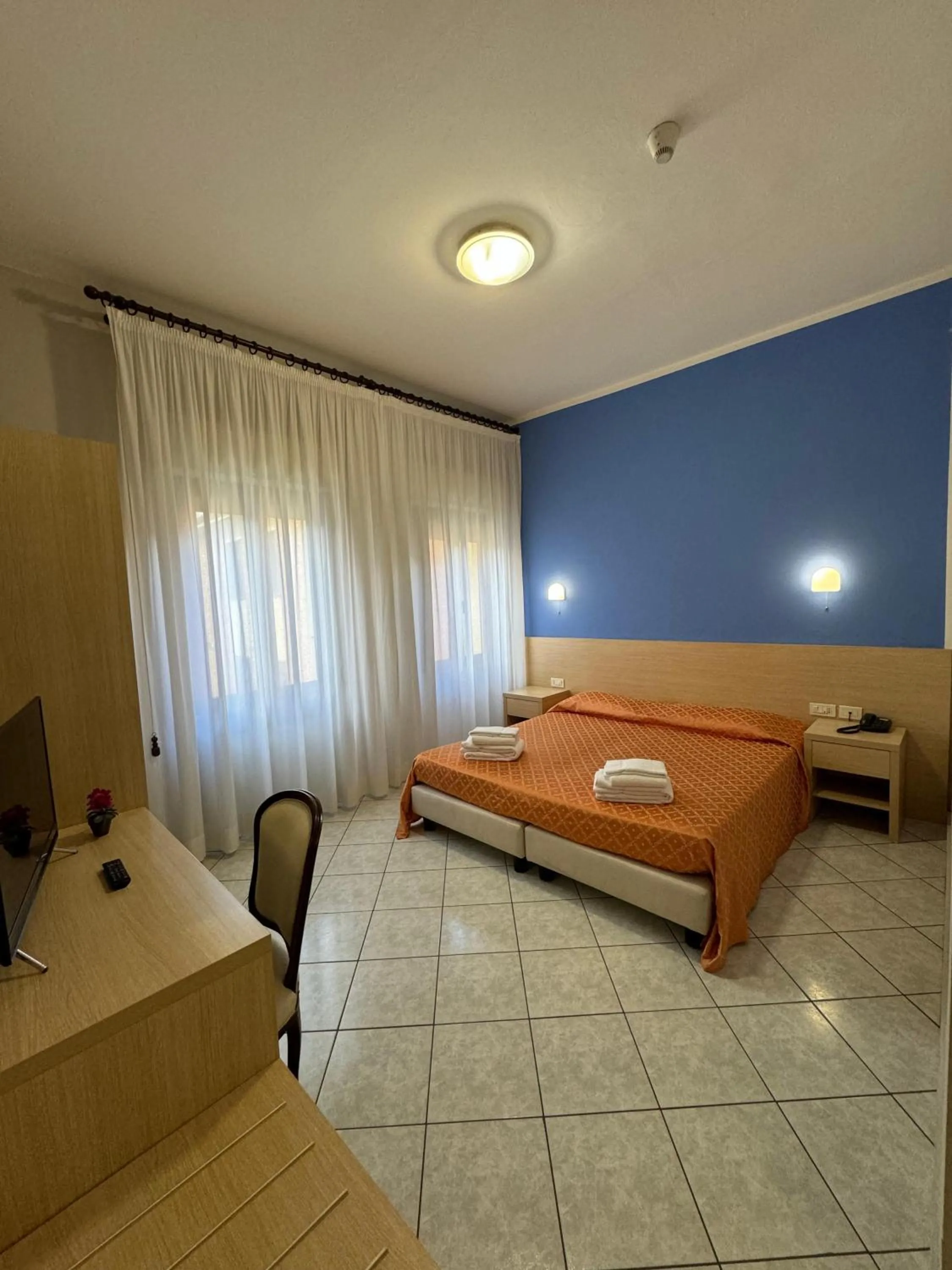 Bedroom, Bed in Albergo La Posta Arezzo