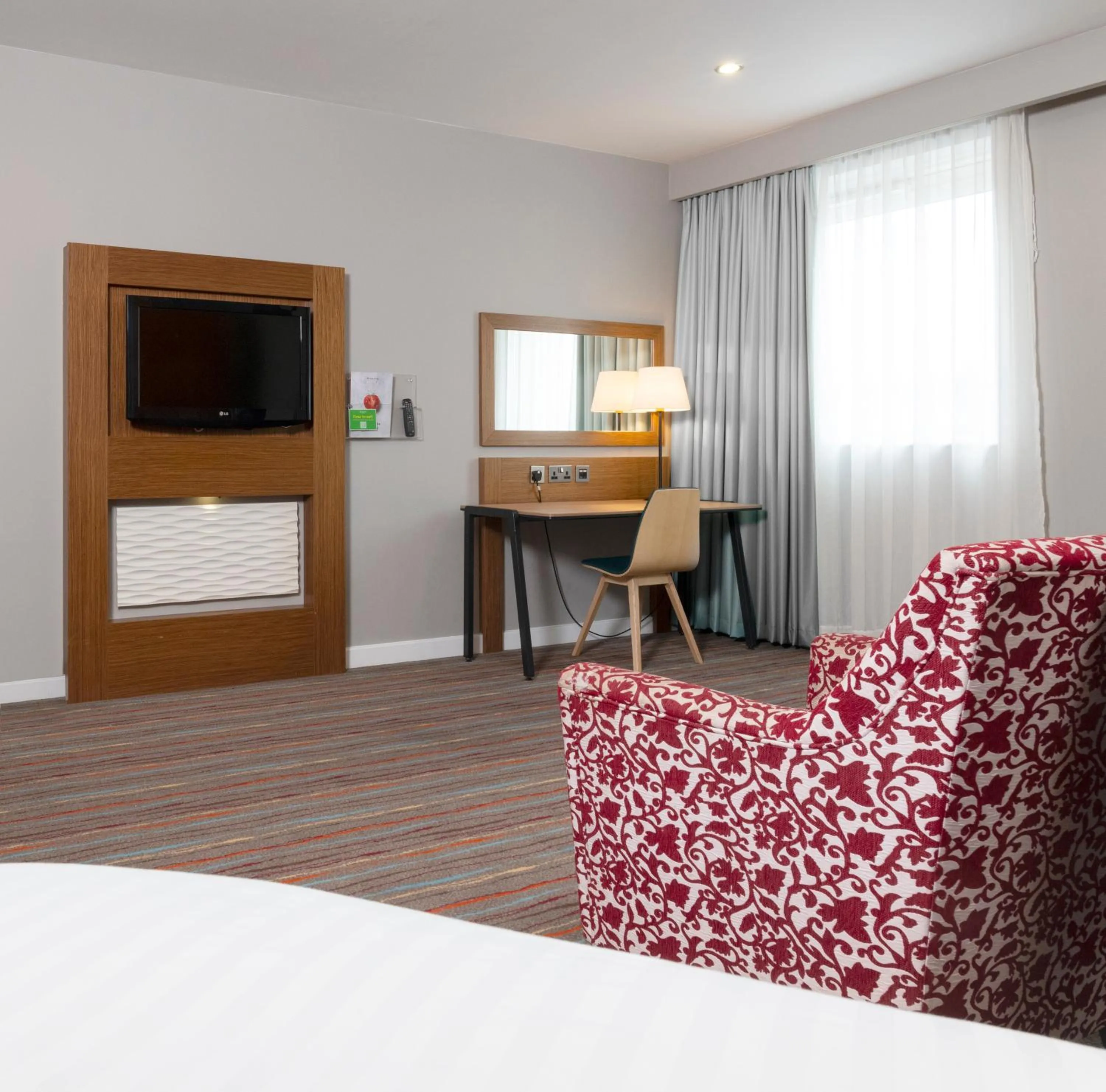 TV and multimedia, Bed in Holiday Inn Derby Riverlights by IHG