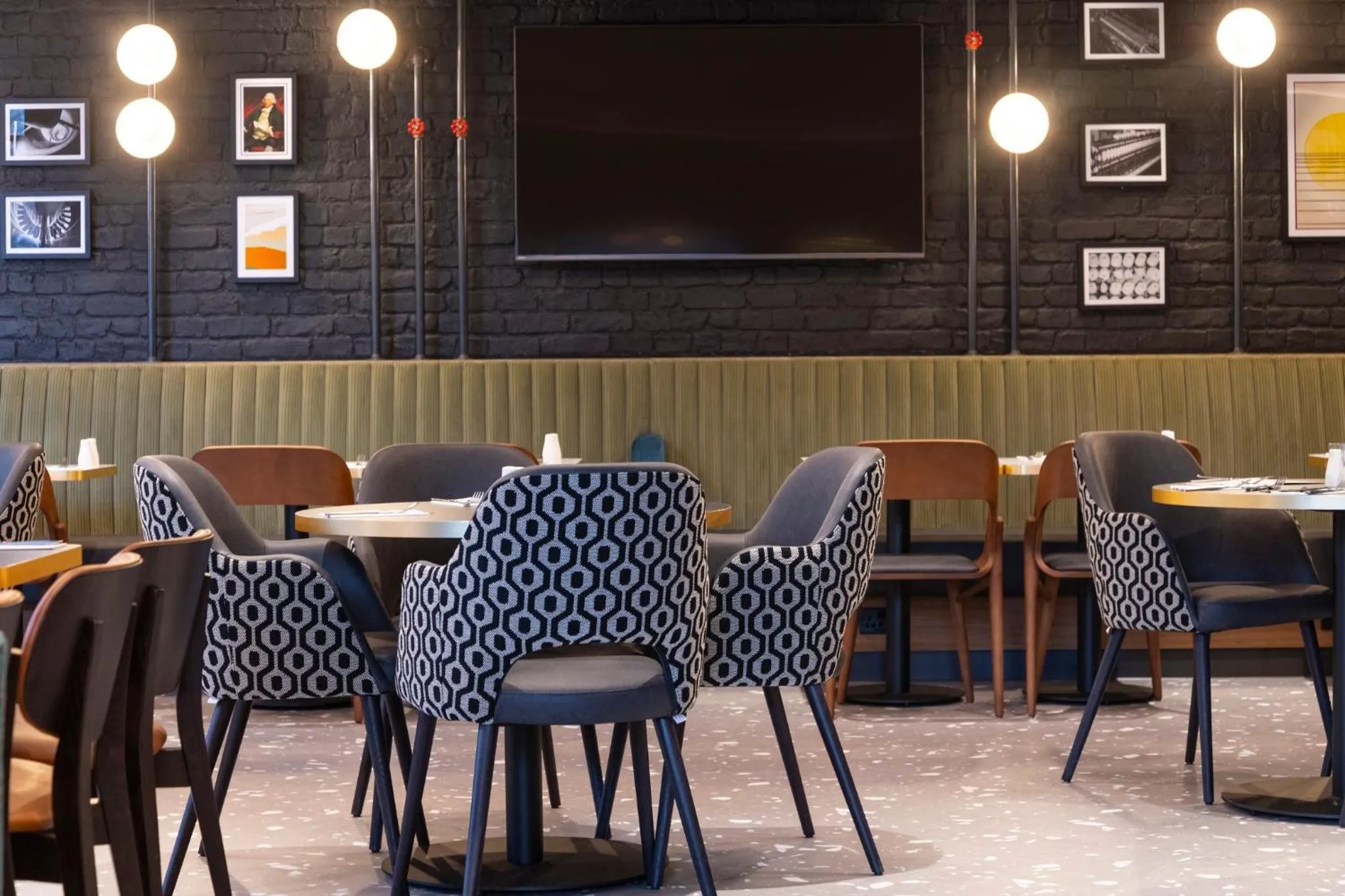 Restaurant/places to eat in Holiday Inn Derby Riverlights by IHG