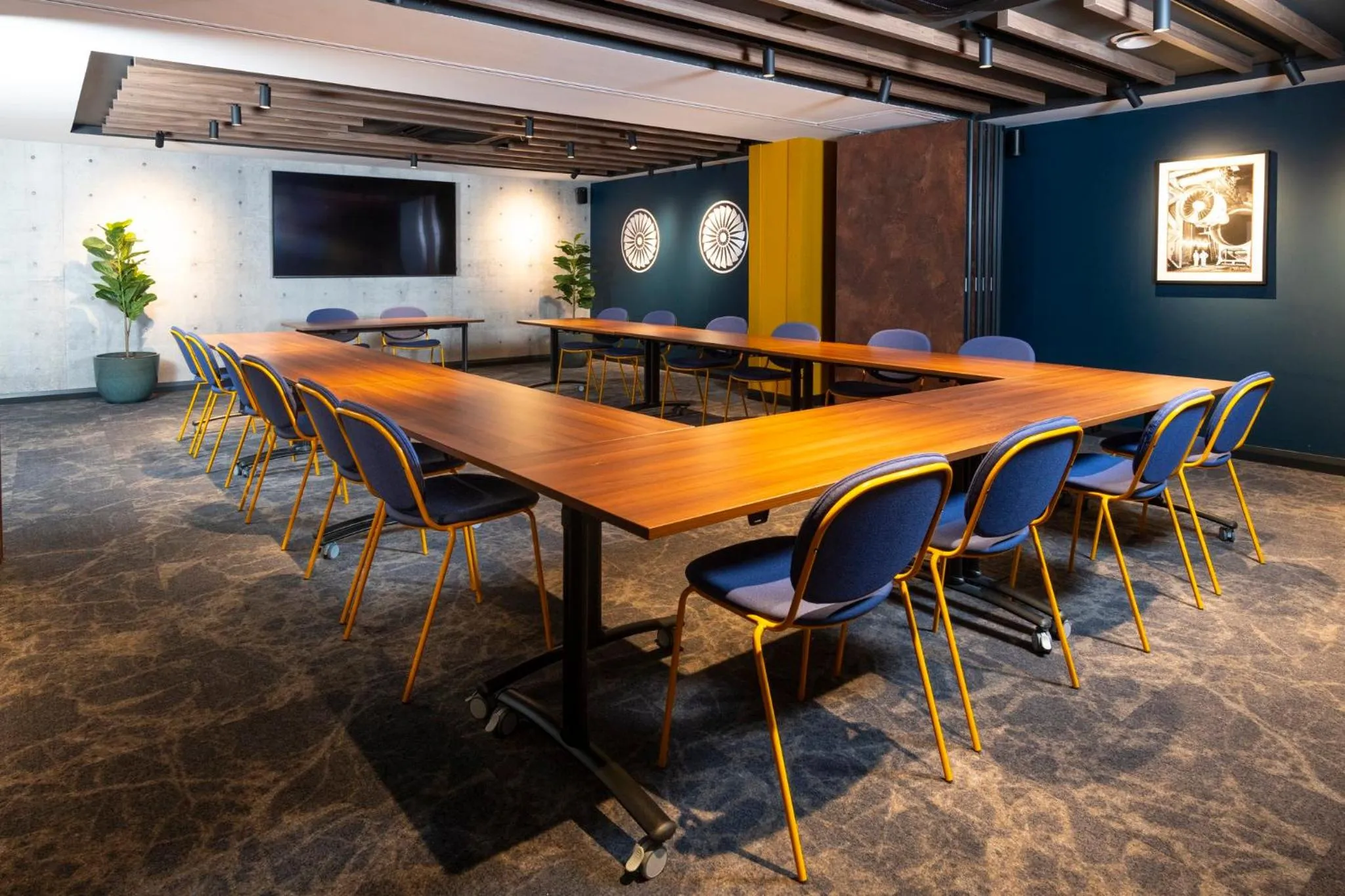 Meeting/conference room in Holiday Inn Derby Riverlights by IHG