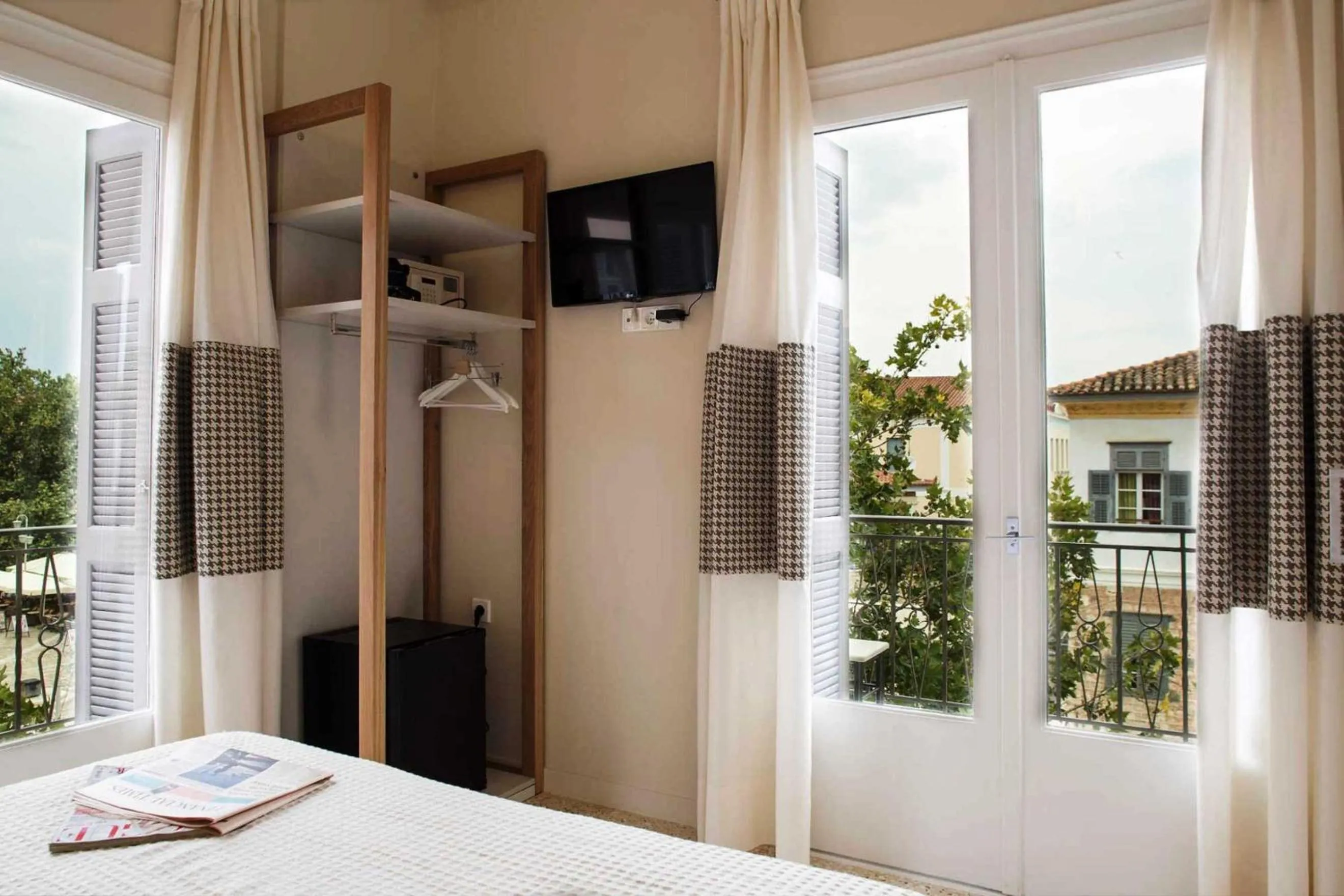 Day, Bed in Athena hotel