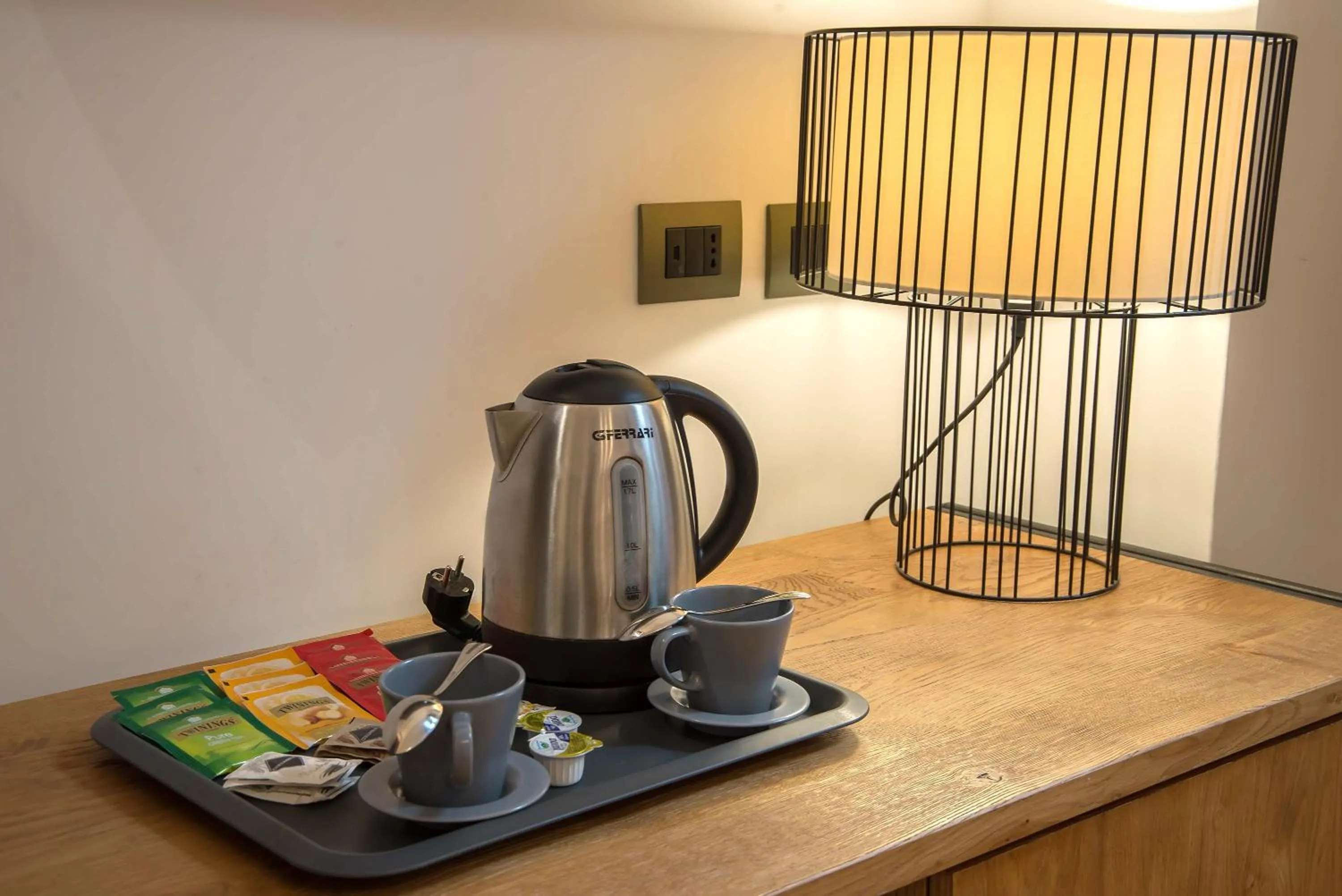 Coffee/tea facilities in Navona Essence Hotel