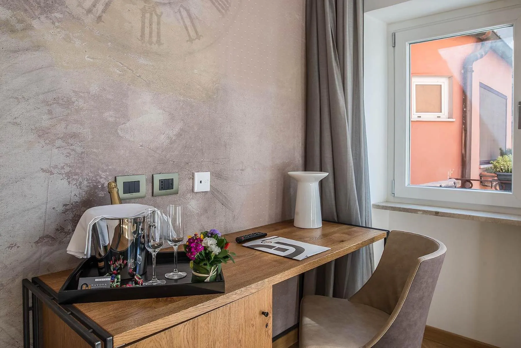 Coffee/tea facilities in Navona Essence Hotel