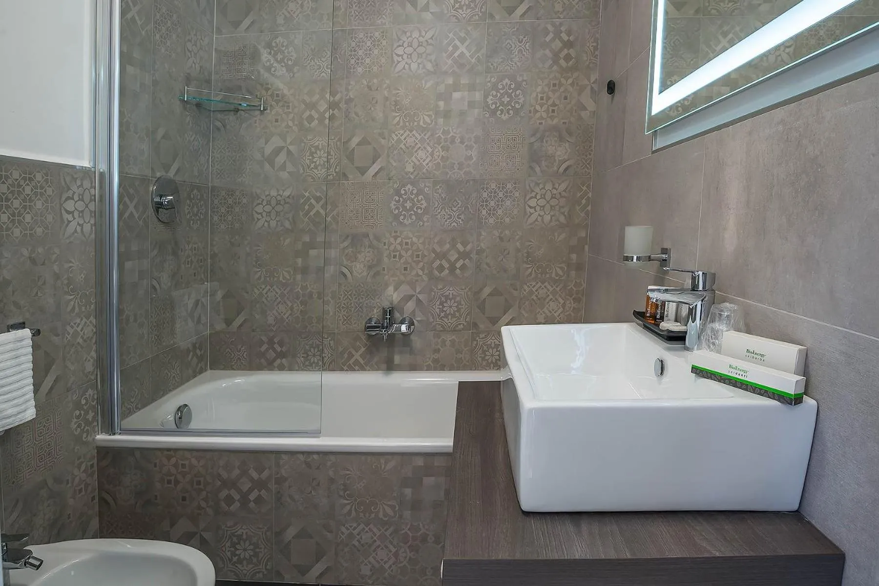 Bathroom in Navona Essence Hotel