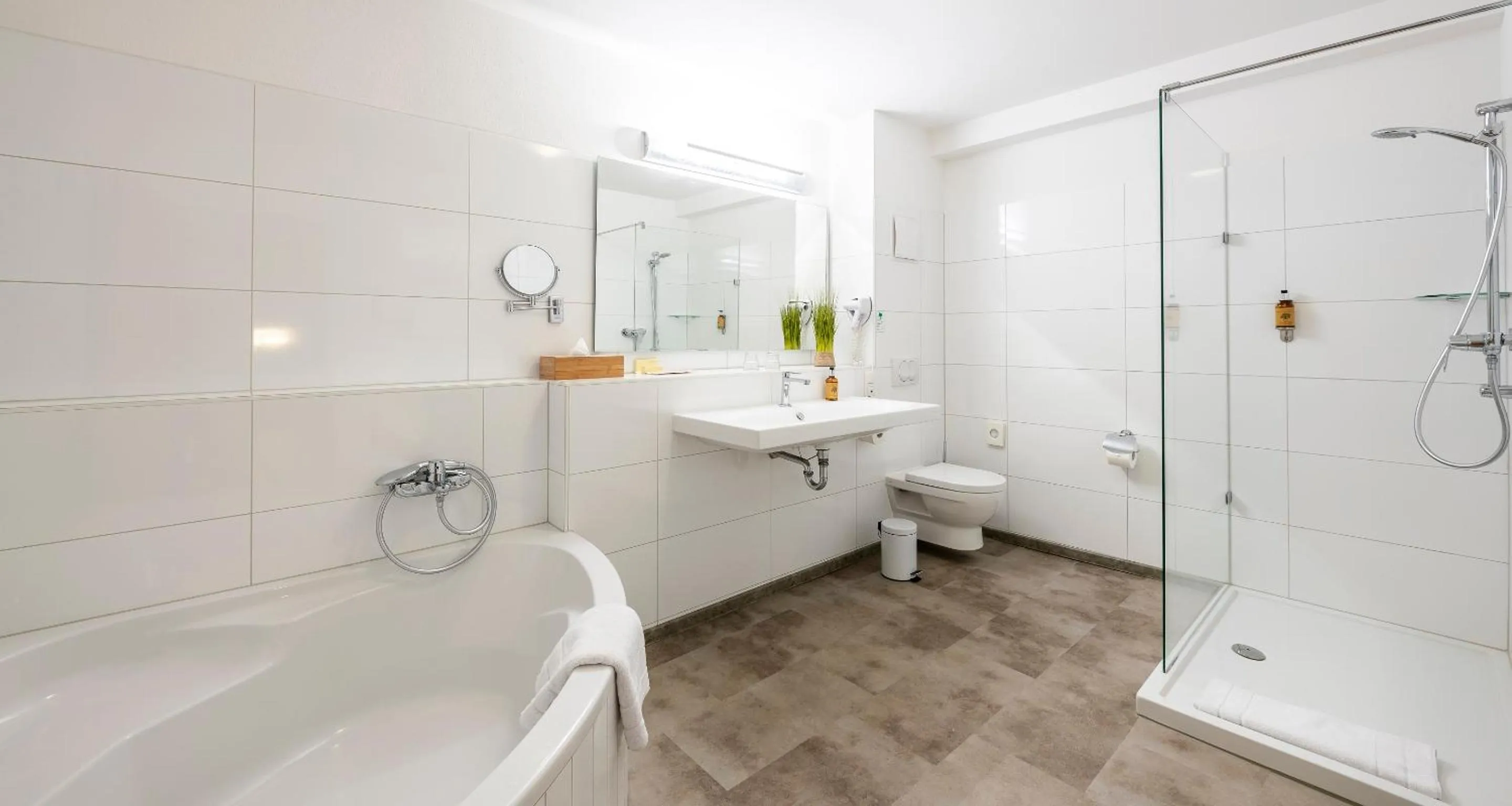 Shower in Best Western Plus iO Hotel