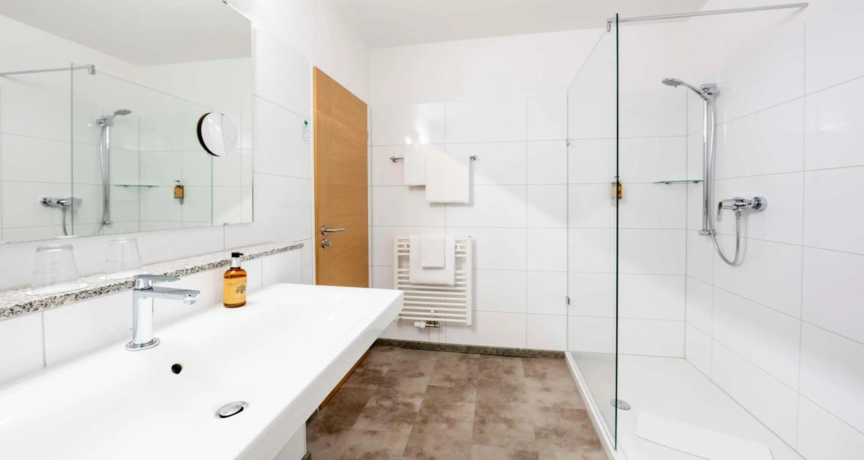 Bathroom in Best Western Plus iO Hotel