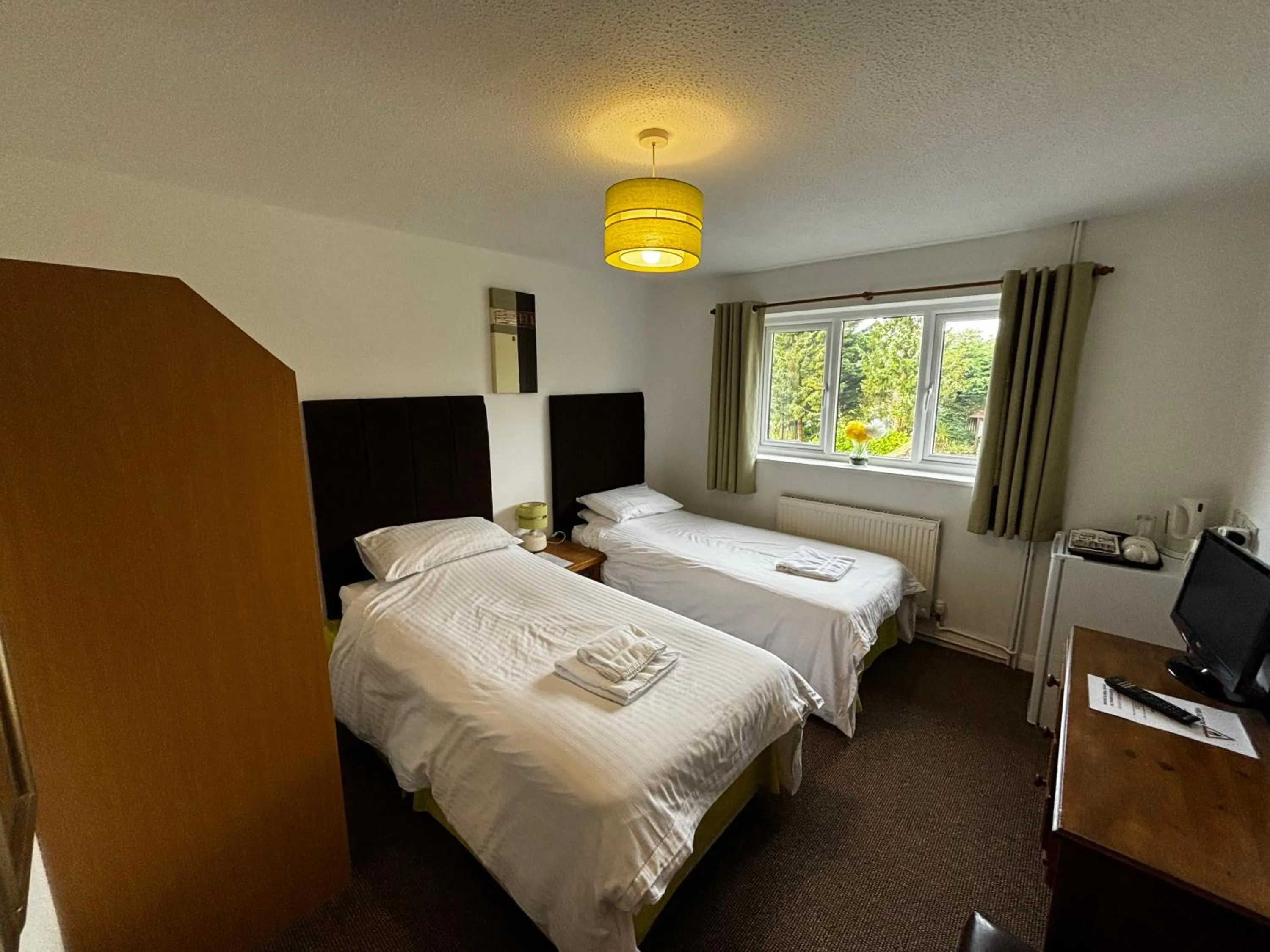 Bed in Smithaleigh Farm Rooms and Apartments