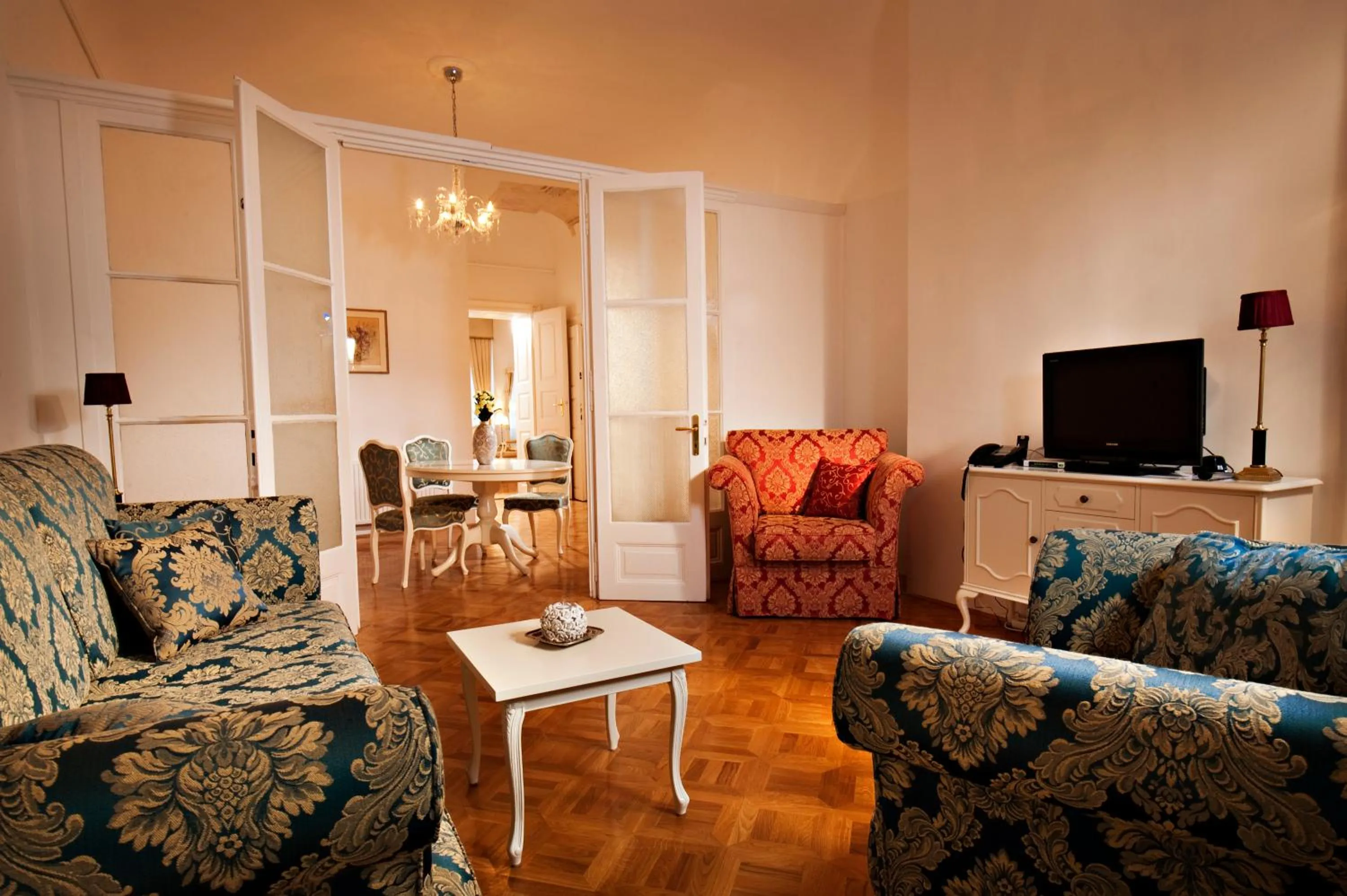 Living room in Antiq Palace - Historic Hotels of Europe