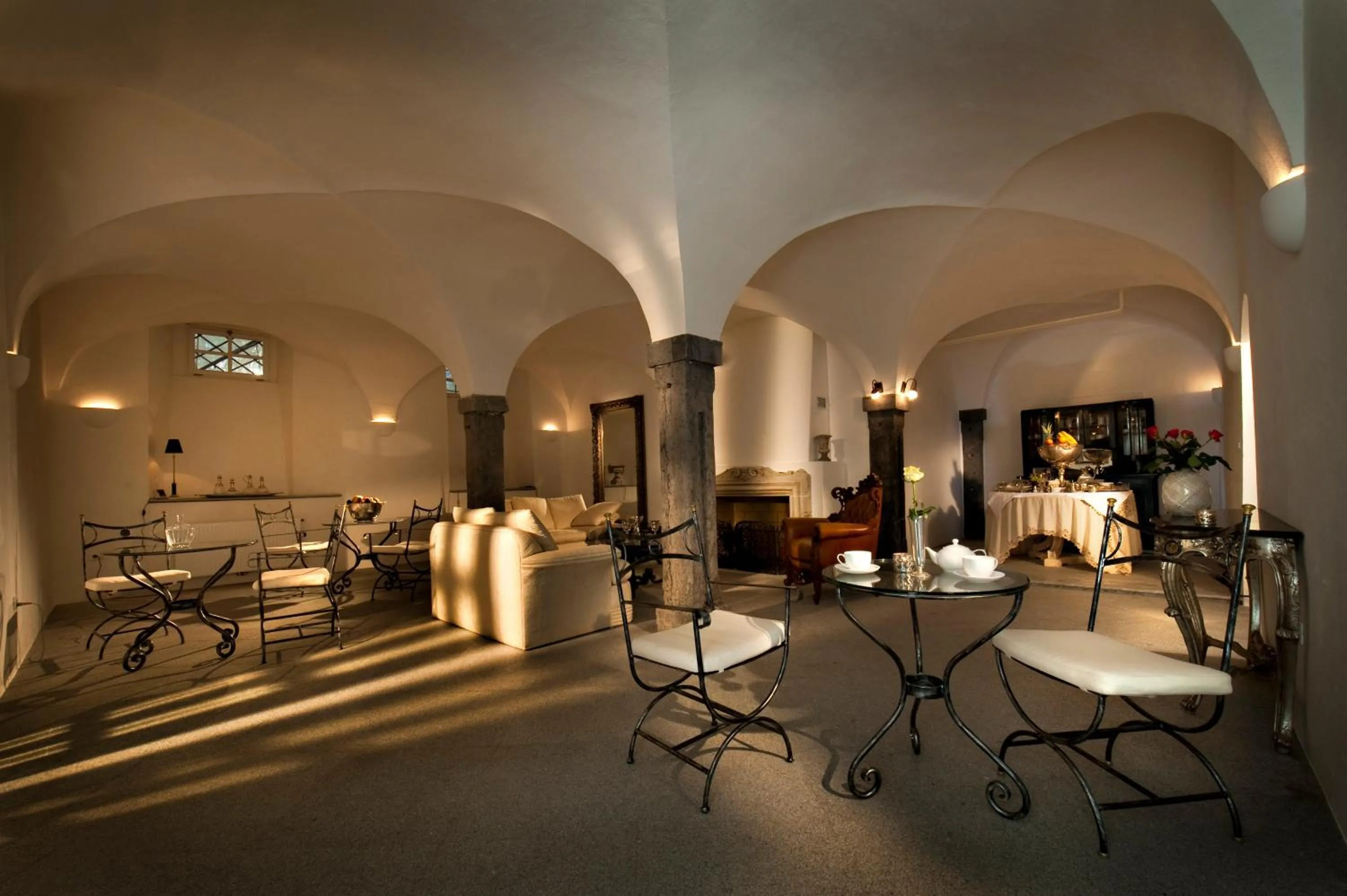 Lounge or bar in Antiq Palace - Historic Hotels of Europe