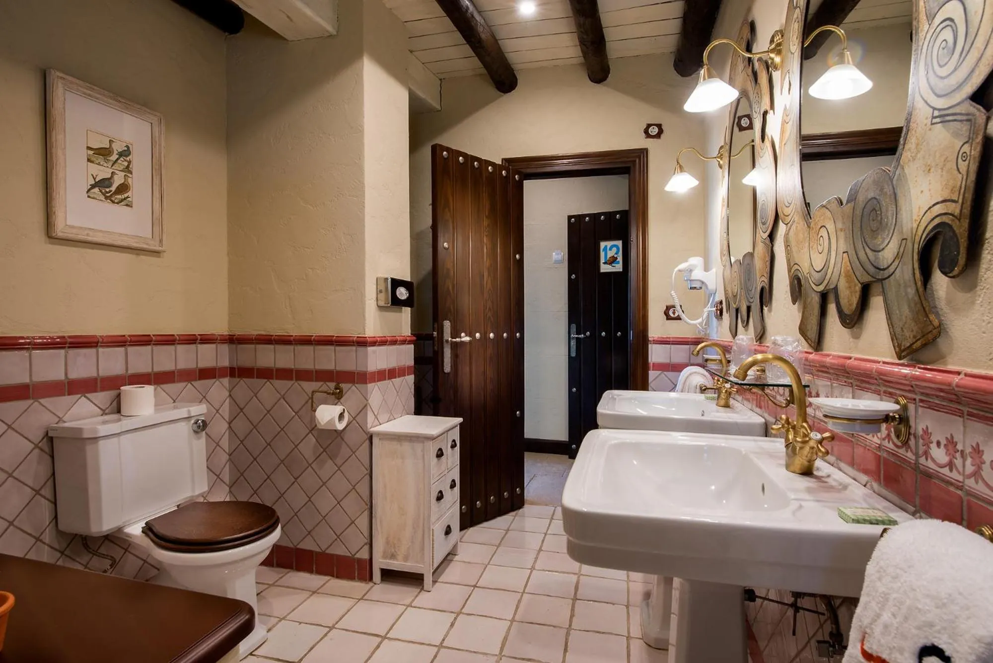 Shower in Hotel La Malvasía