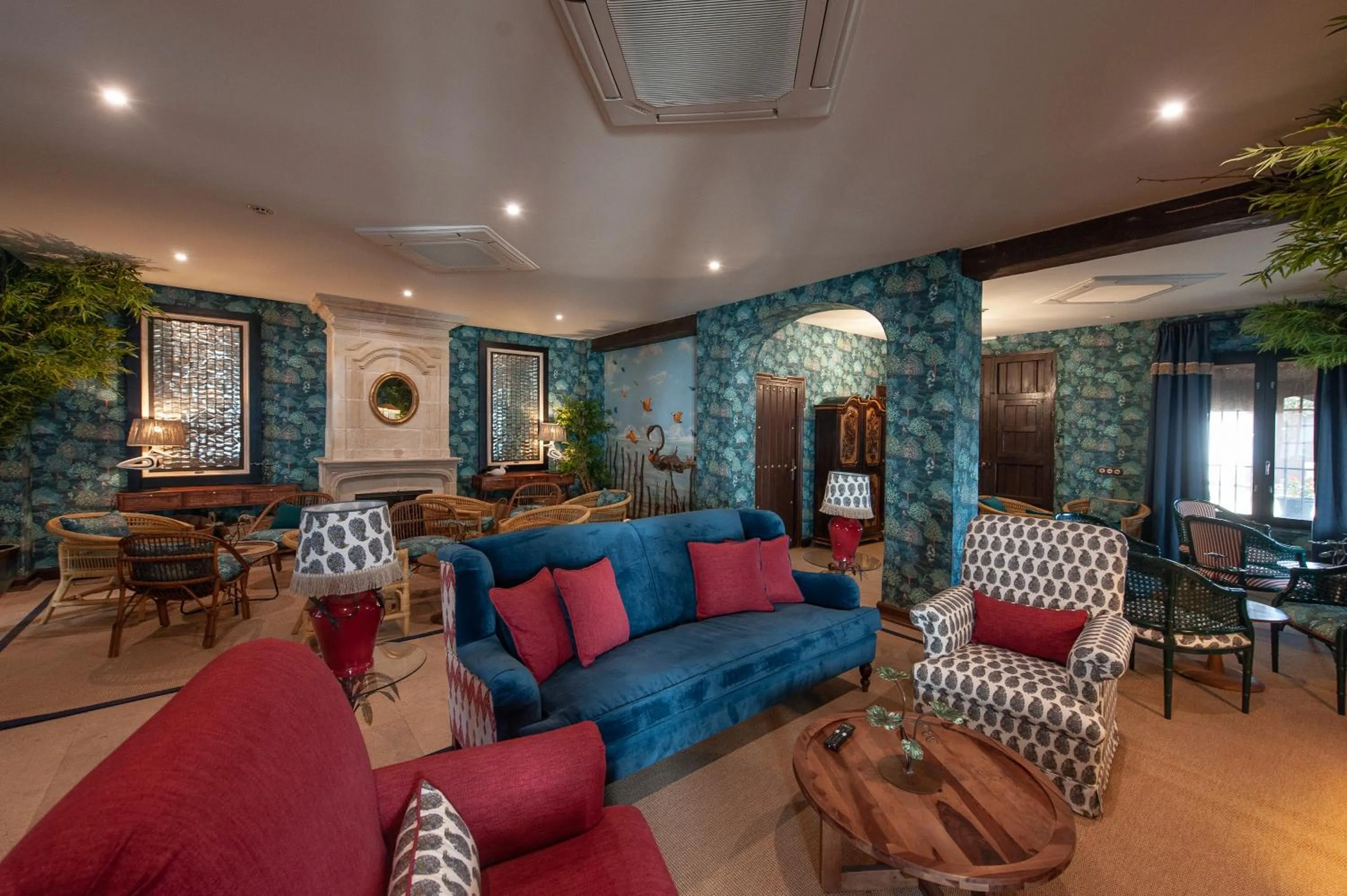 Communal lounge/ TV room in Hotel La Malvasía