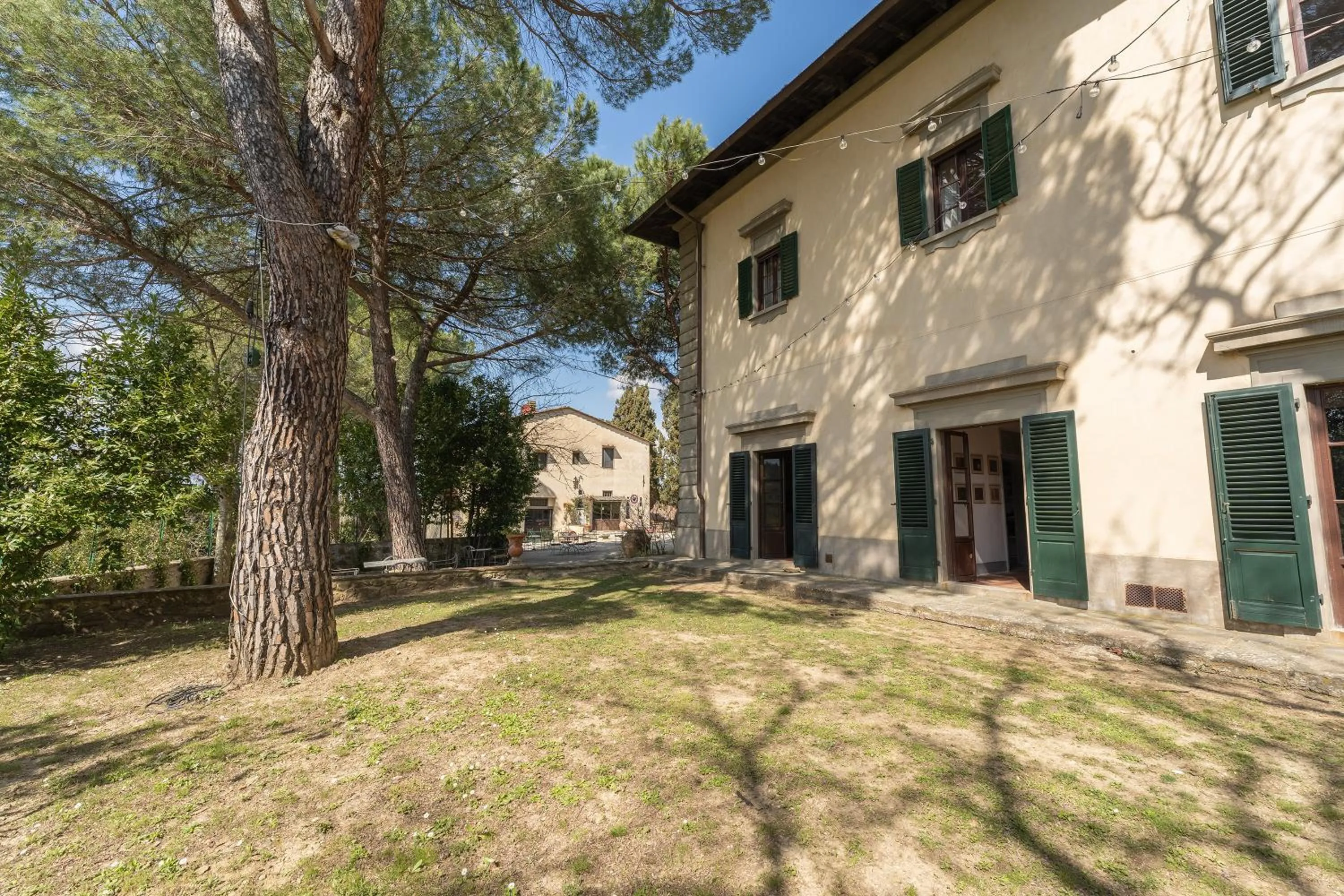 Property building in Corte Di Valle