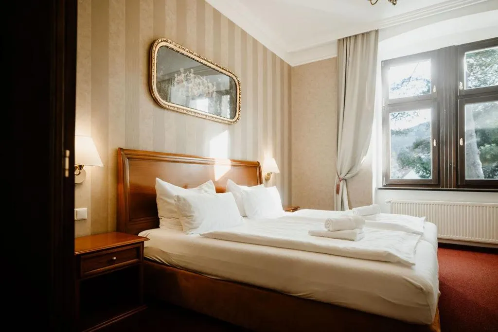 Bed in Schlosshotel Stecklenberg