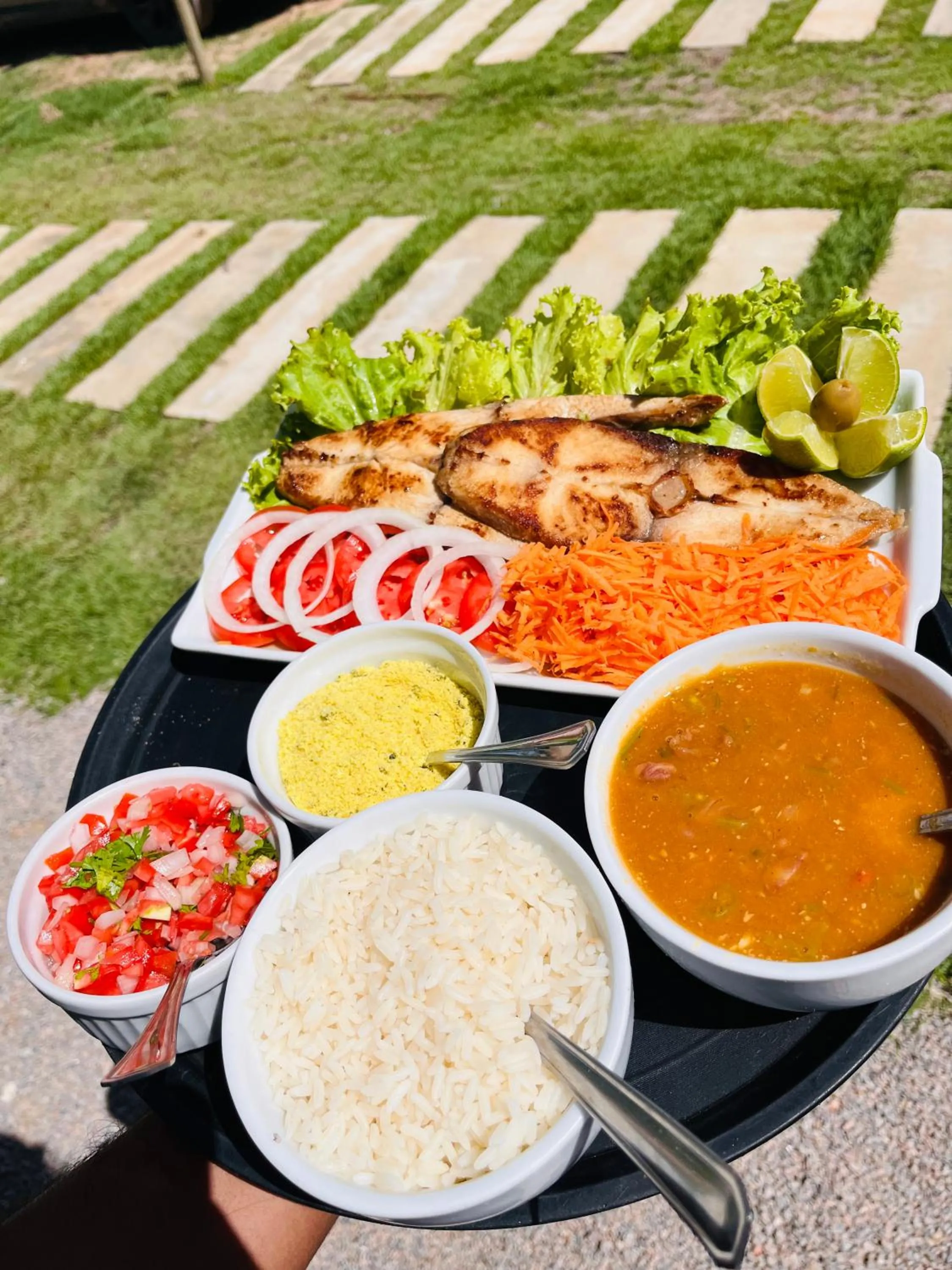 Restaurant/places to eat in Pousada Enero