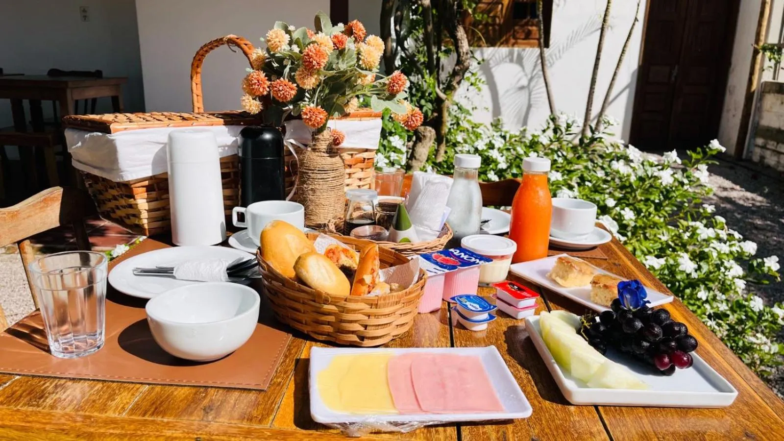 Breakfast in Pousada Enero