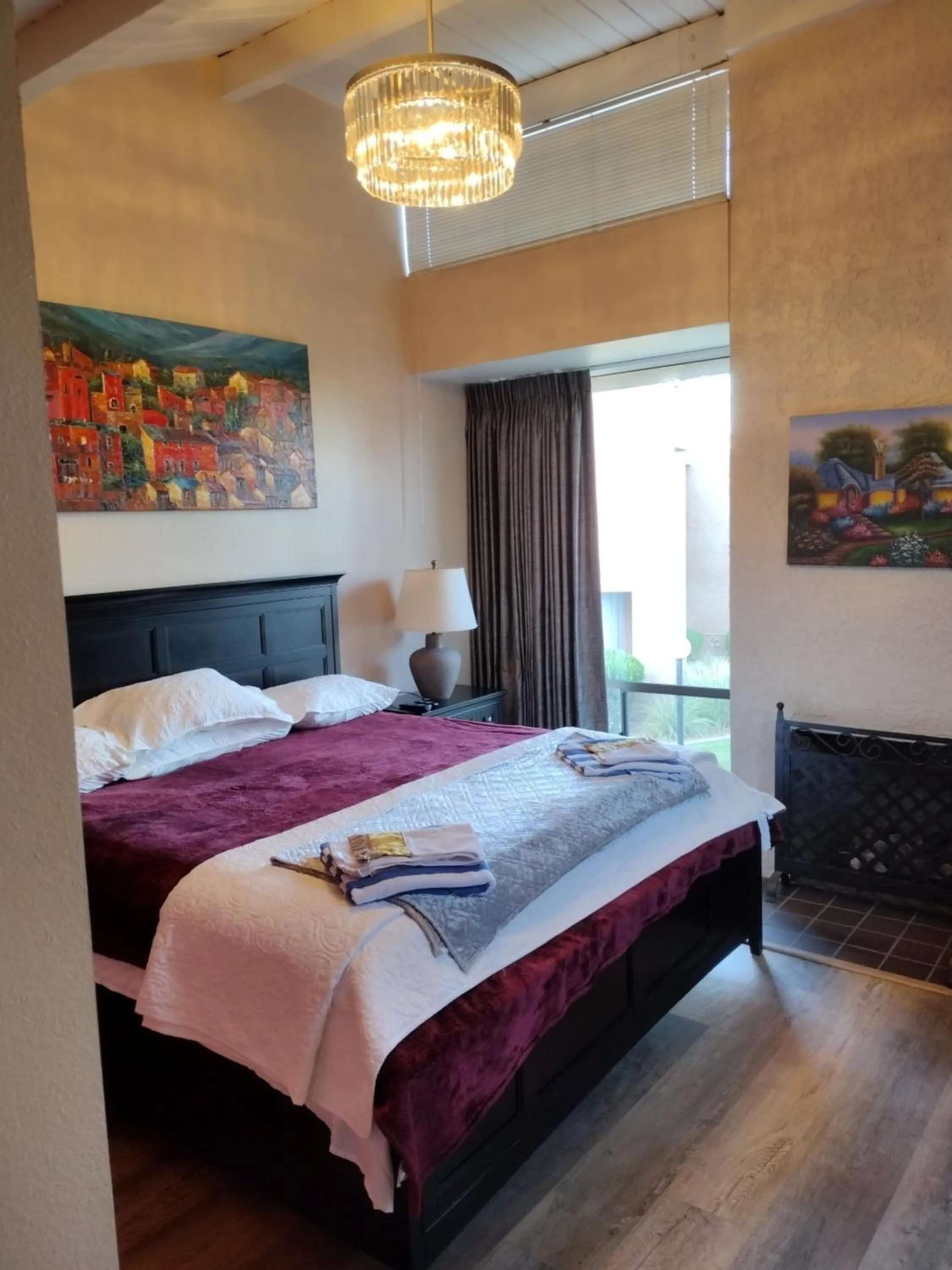 Bed in McCormick Ranch Golf Villa