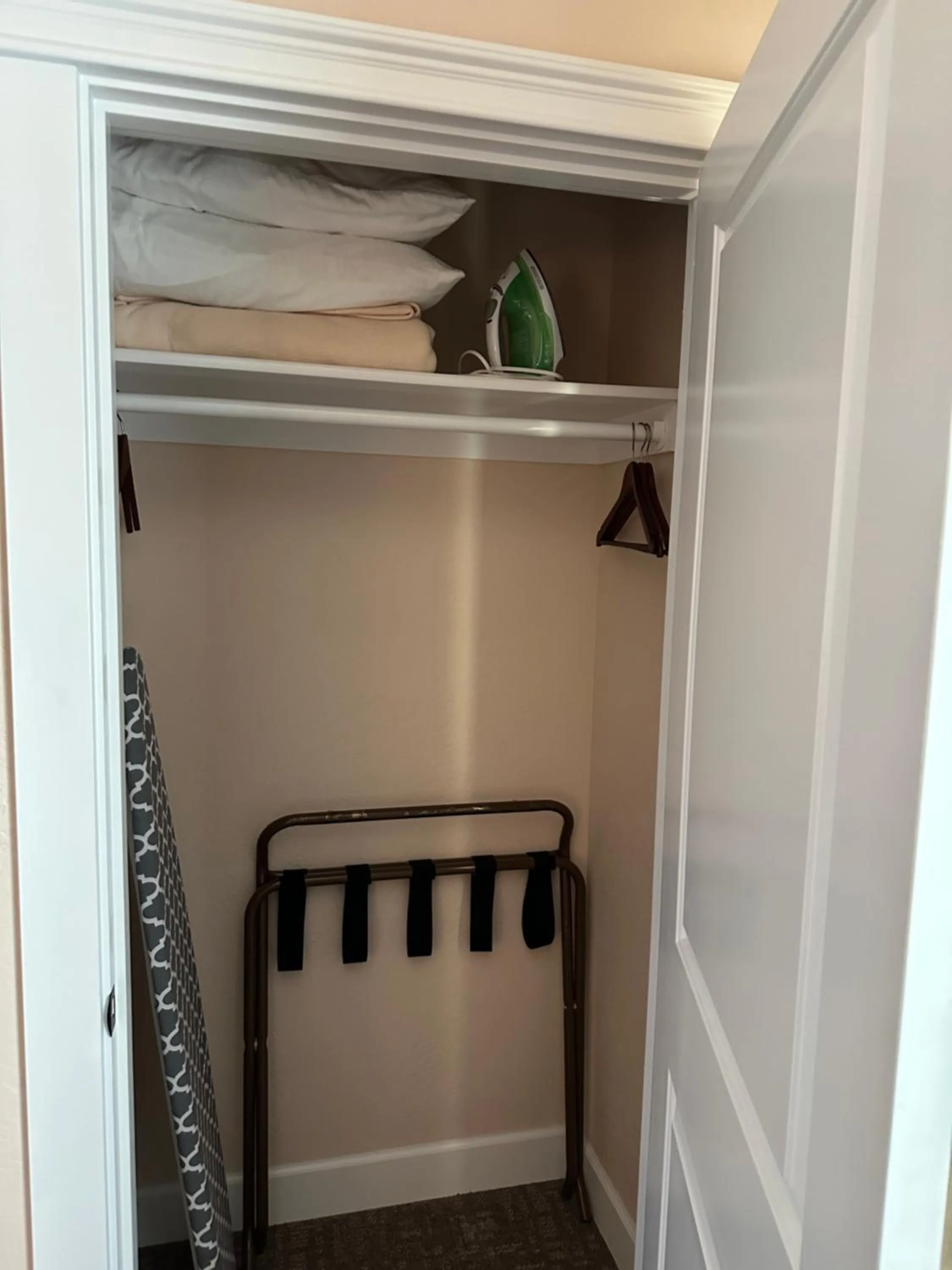 Bedroom in Resort at Eagle Point Golf Club Lodging