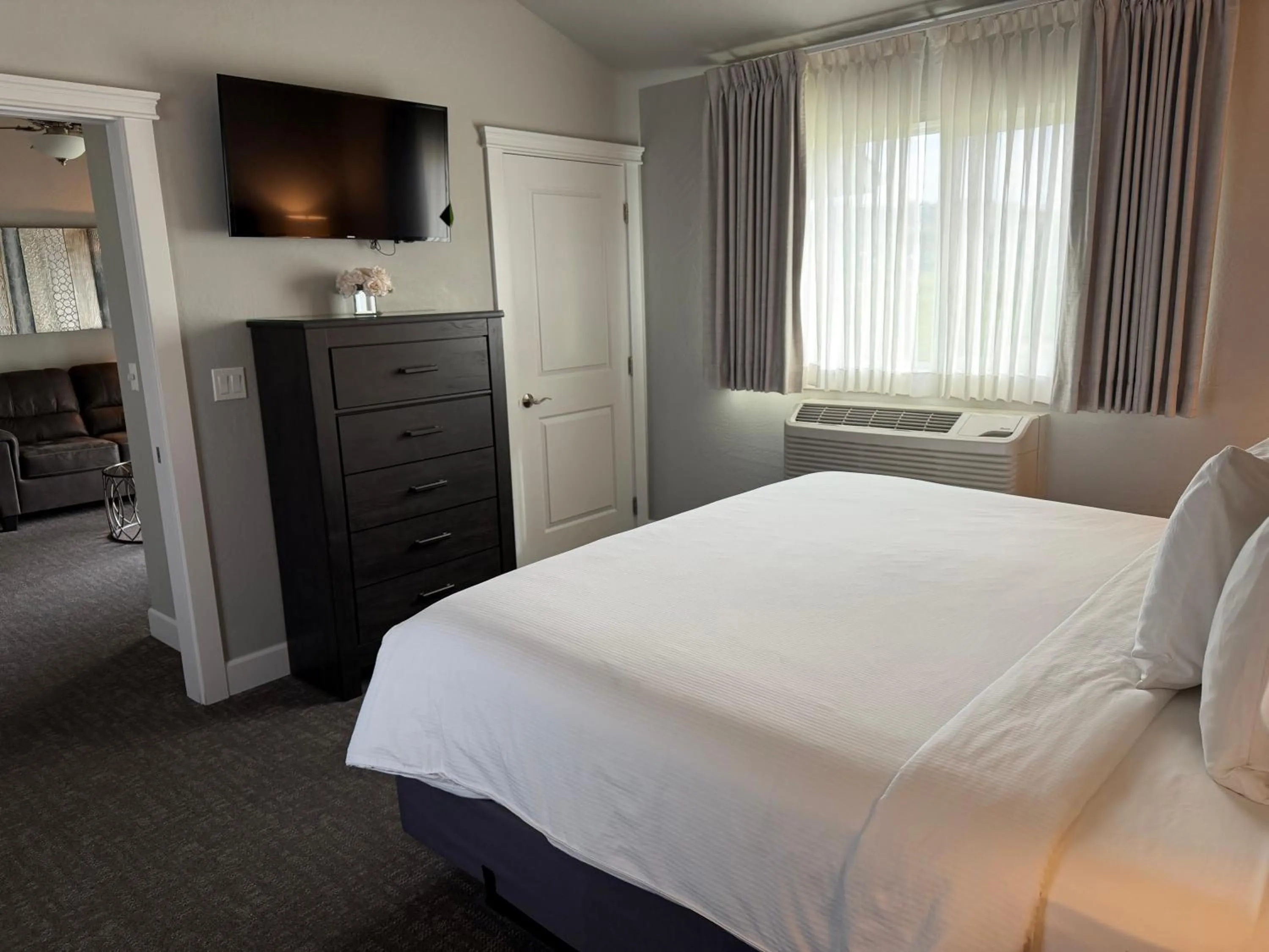 Bed in Resort at Eagle Point Golf Club Lodging