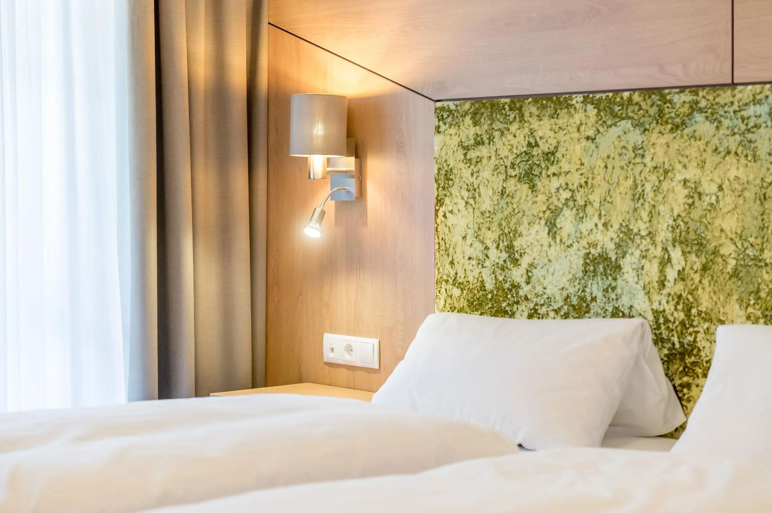 Decorative detail, Bed in Riders In