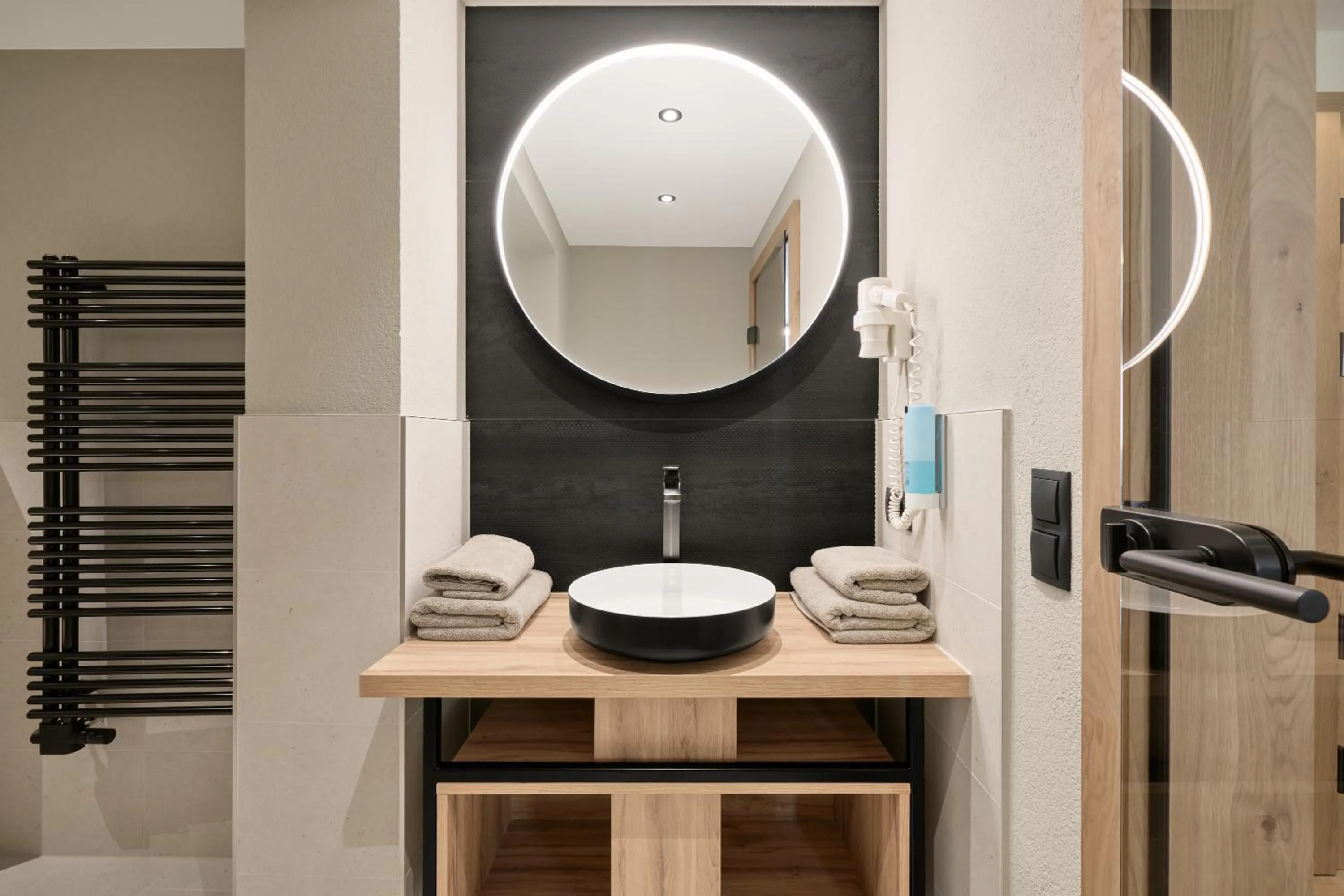 Bathroom in Riders In