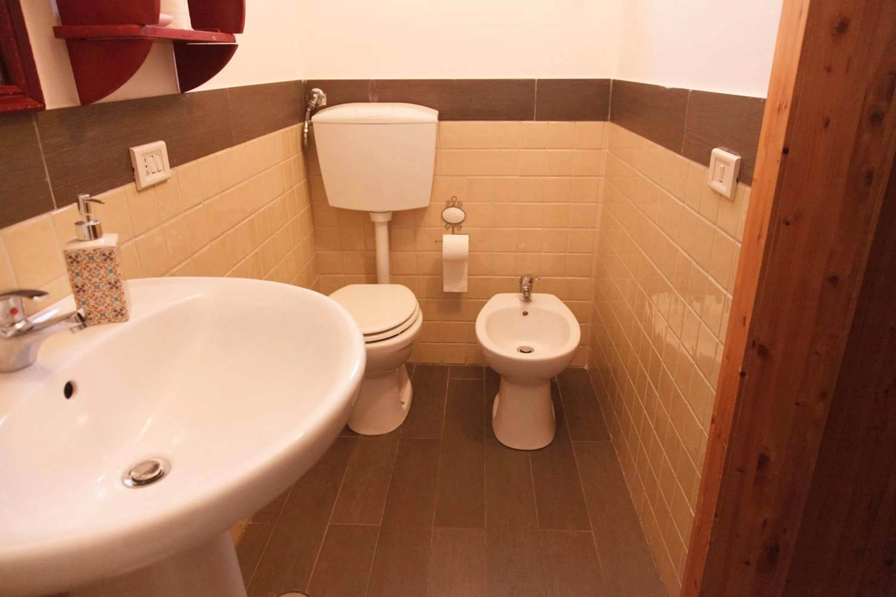 Toilet in Villa Lina Bed&Breakfast