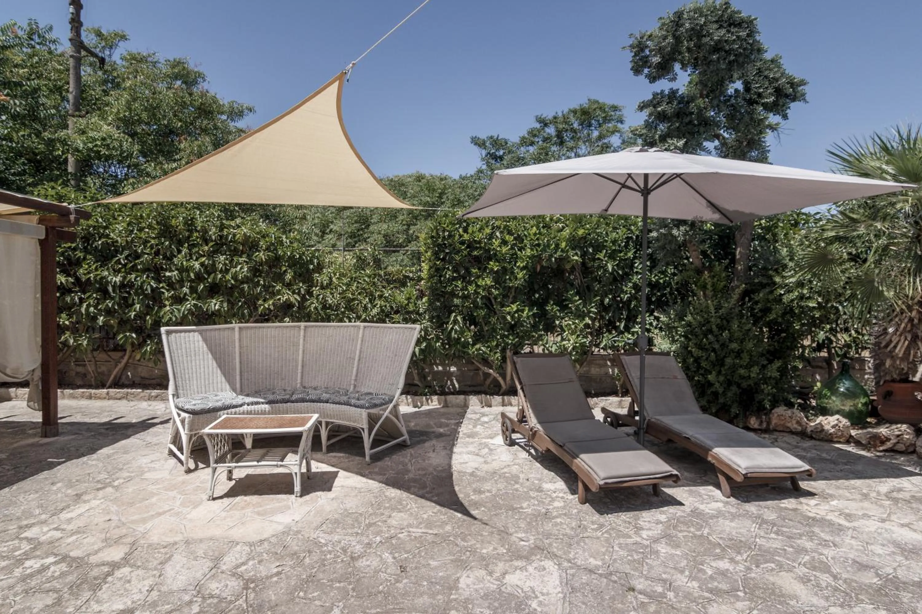 Garden view in Villa Lina Bed&Breakfast