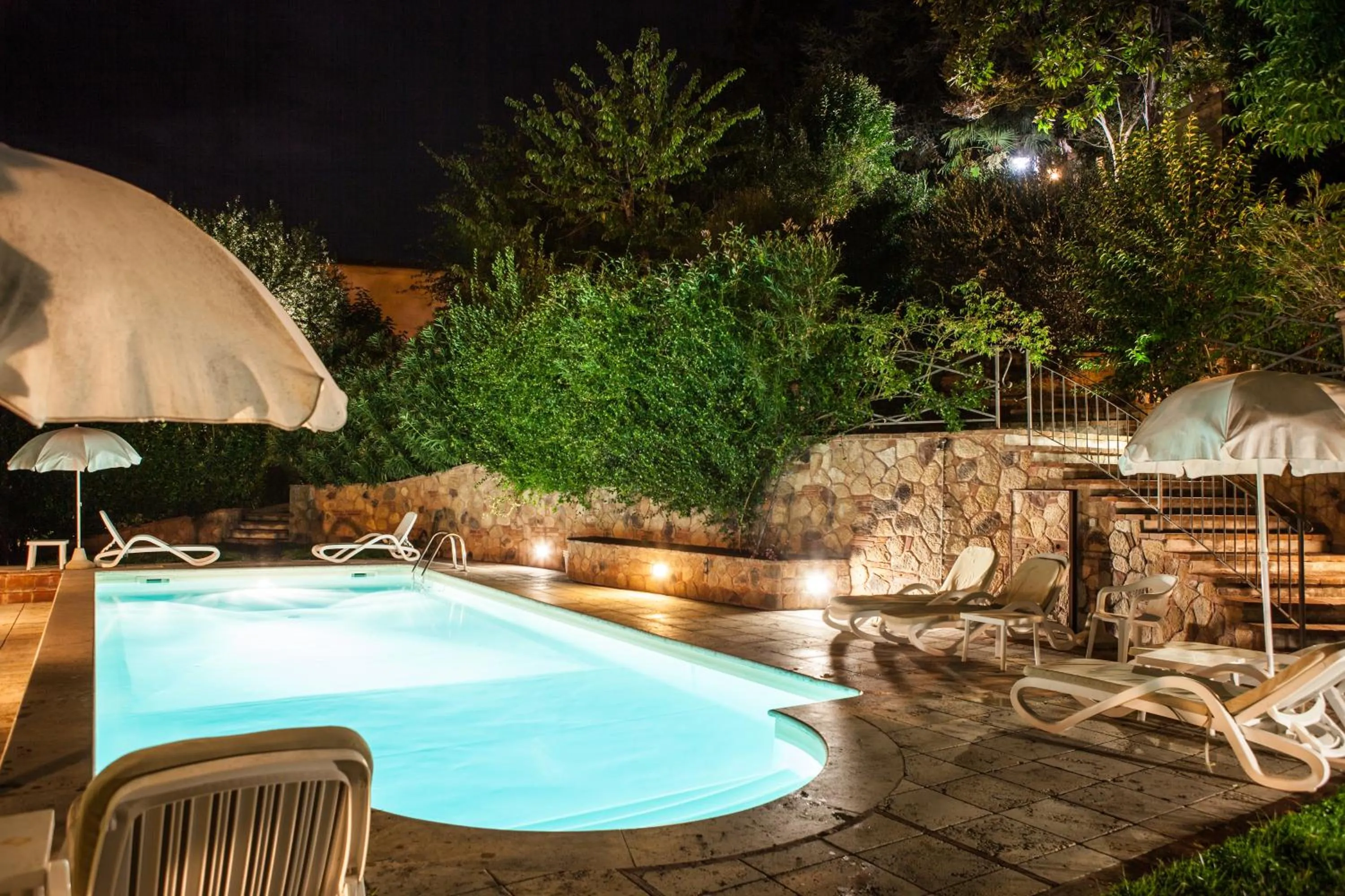 Swimming pool in Fonte Del Castagno