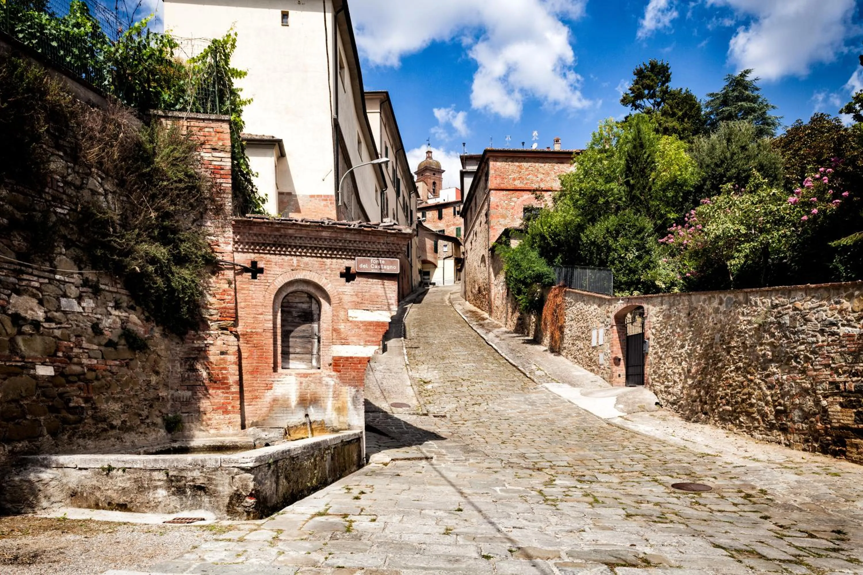 Neighbourhood in Fonte Del Castagno