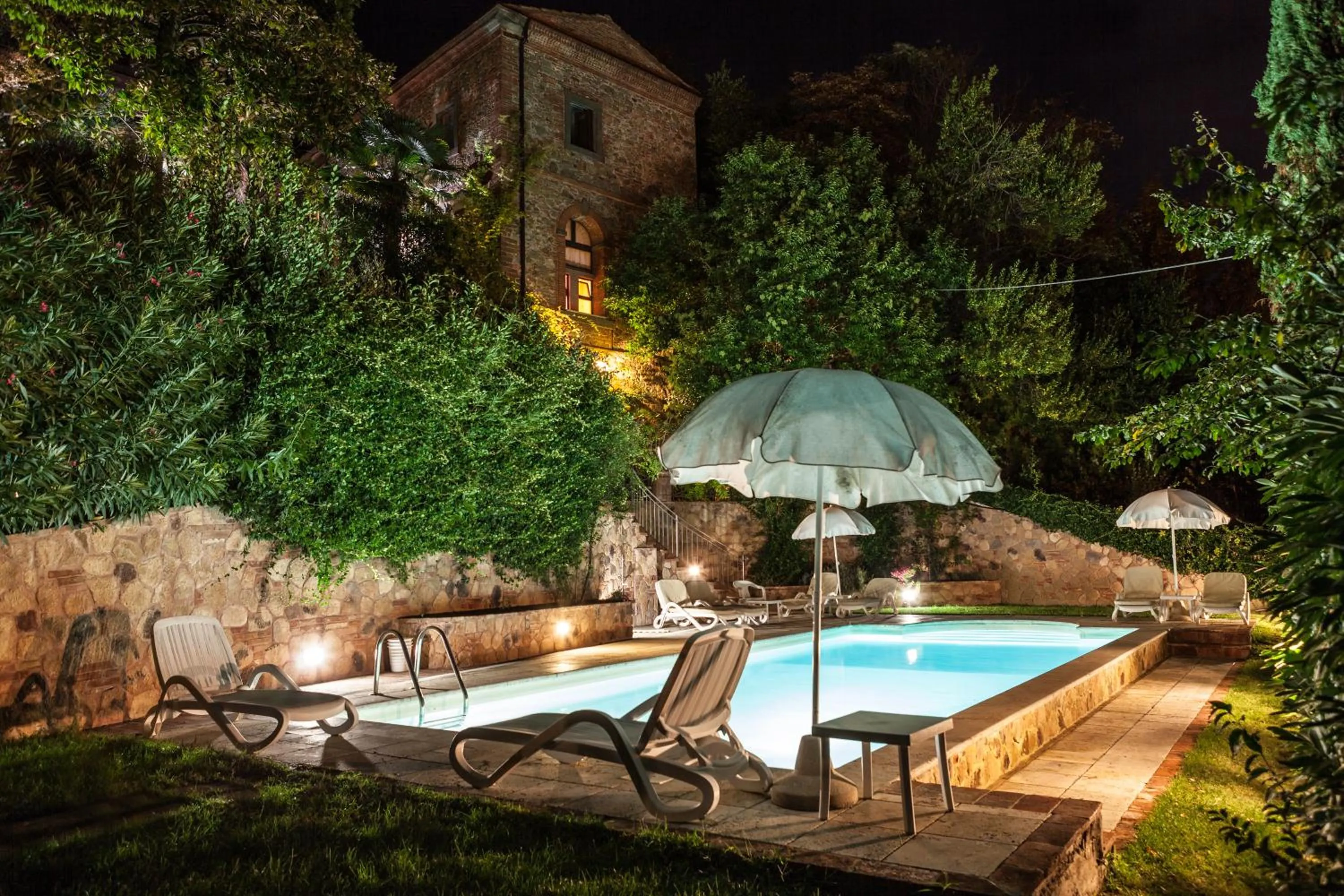 Swimming pool in Fonte Del Castagno