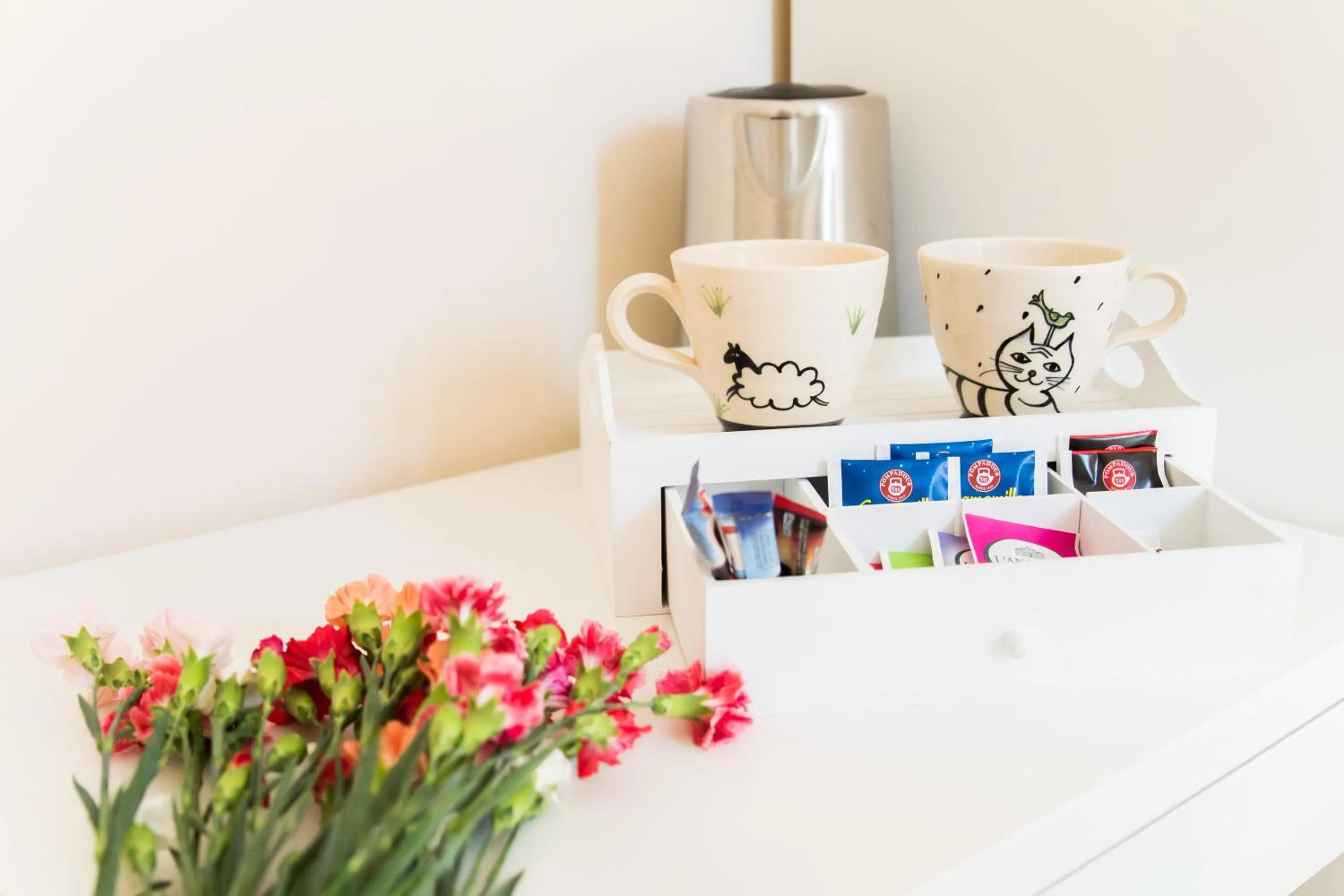 Coffee/tea facilities in Emily Rooms