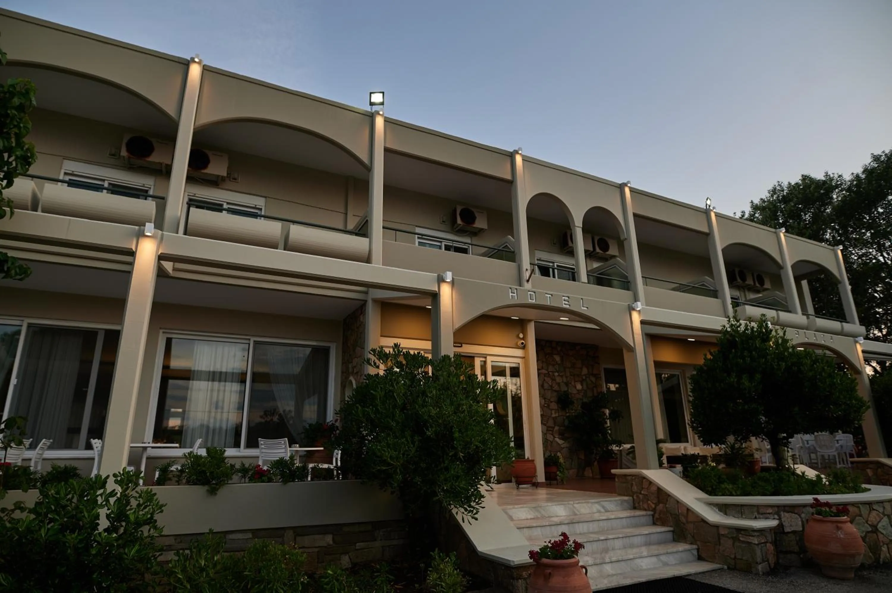 Patio in Plaza Hotel