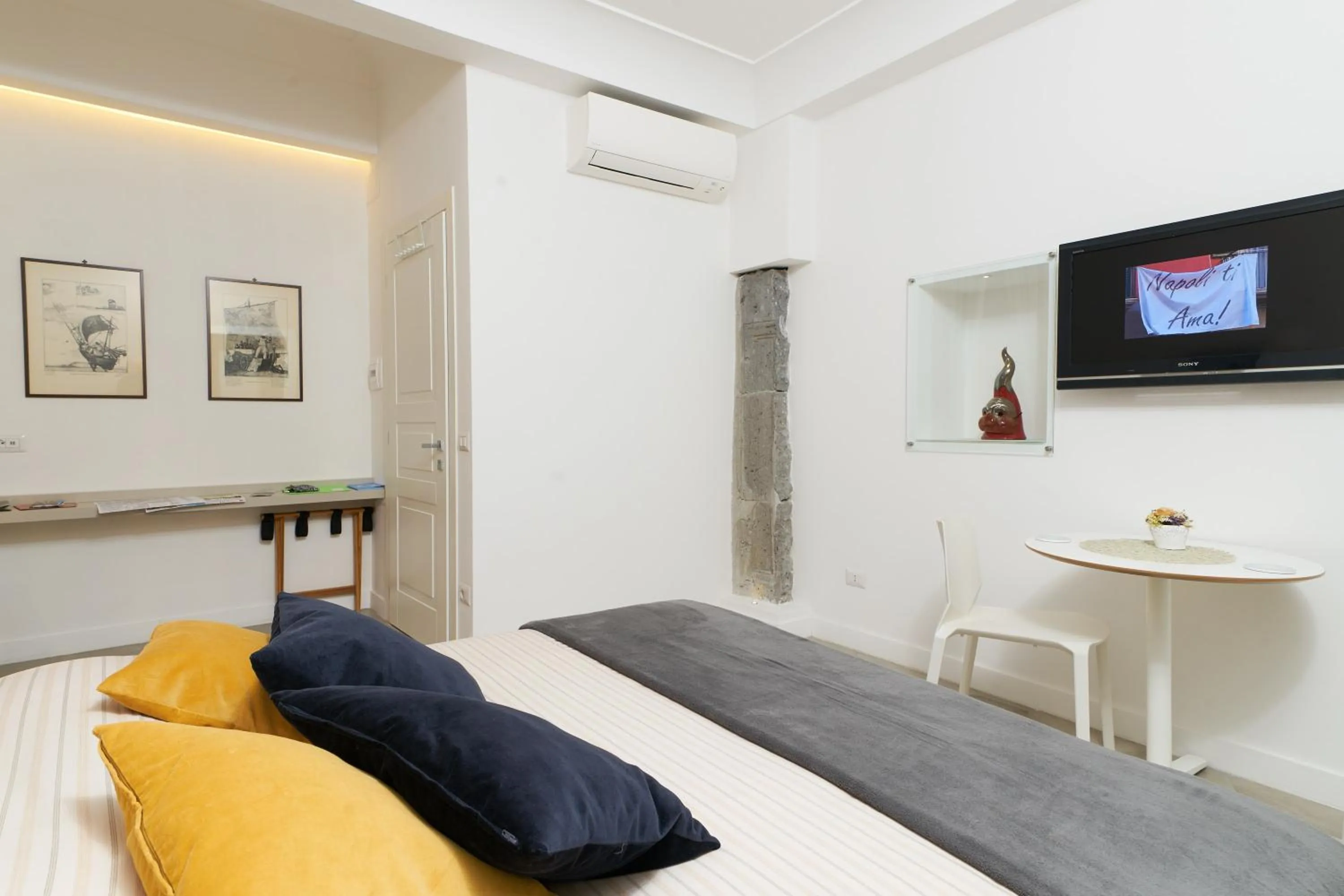 TV and multimedia, Bed in A Casa del Principe LT