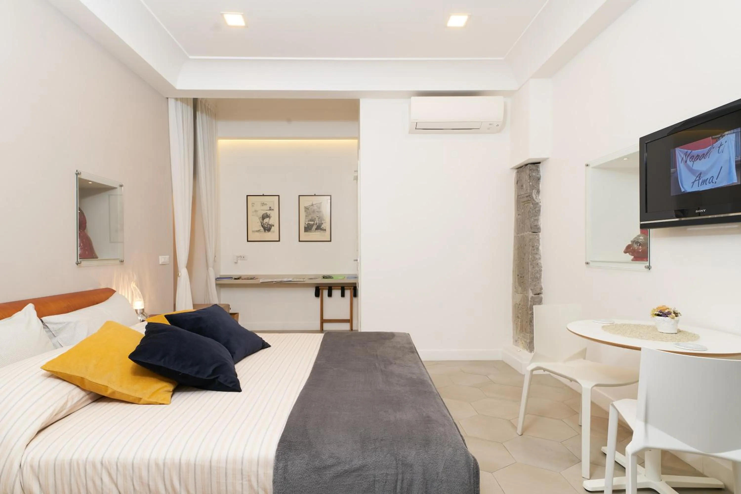 TV and multimedia, Bed in A Casa del Principe LT