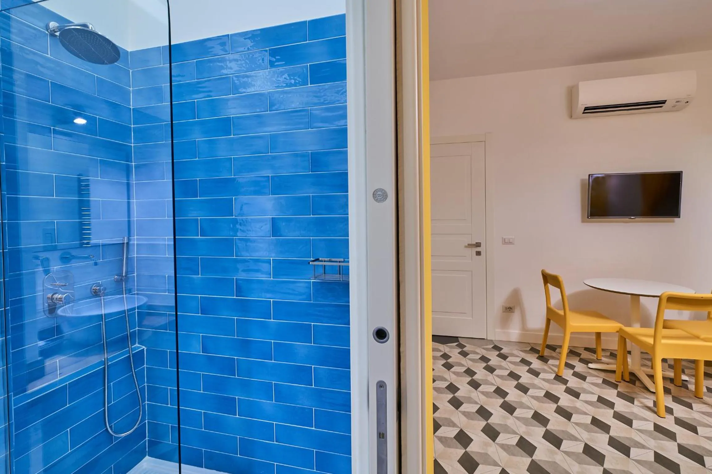 Shower in A Casa del Principe LT