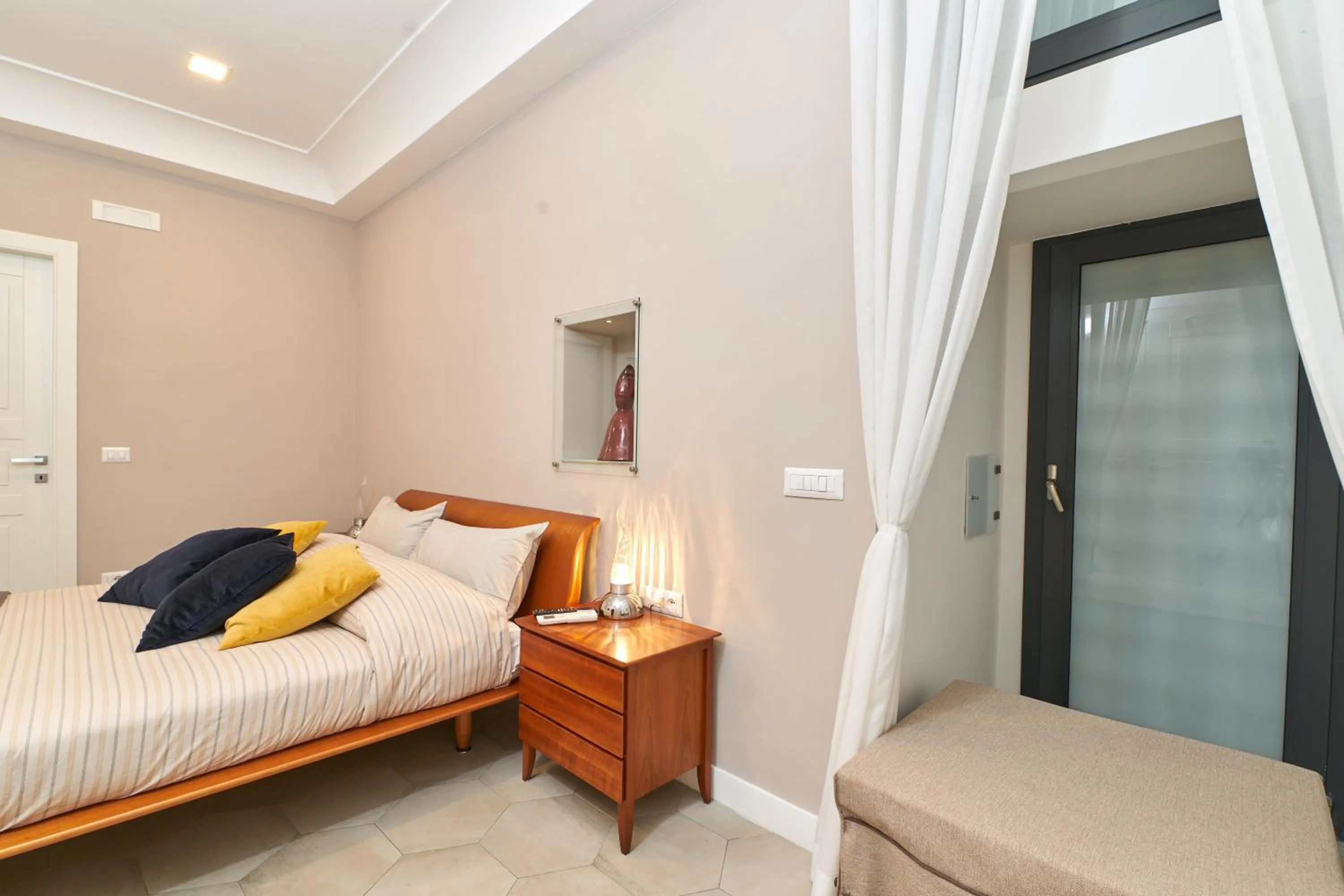 Photo of the whole room, Bed in A Casa del Principe LT