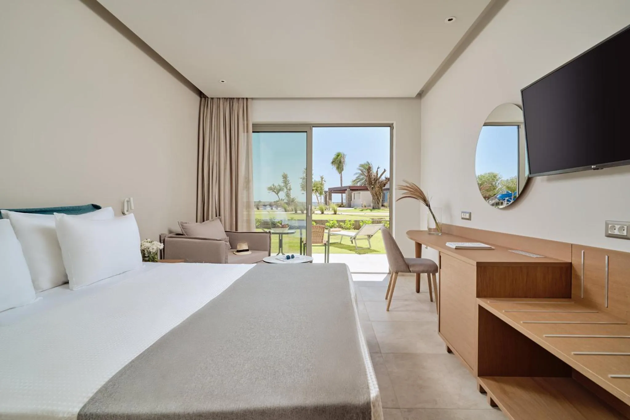 Photo of the whole room, Bed in Princess Sun Hotel