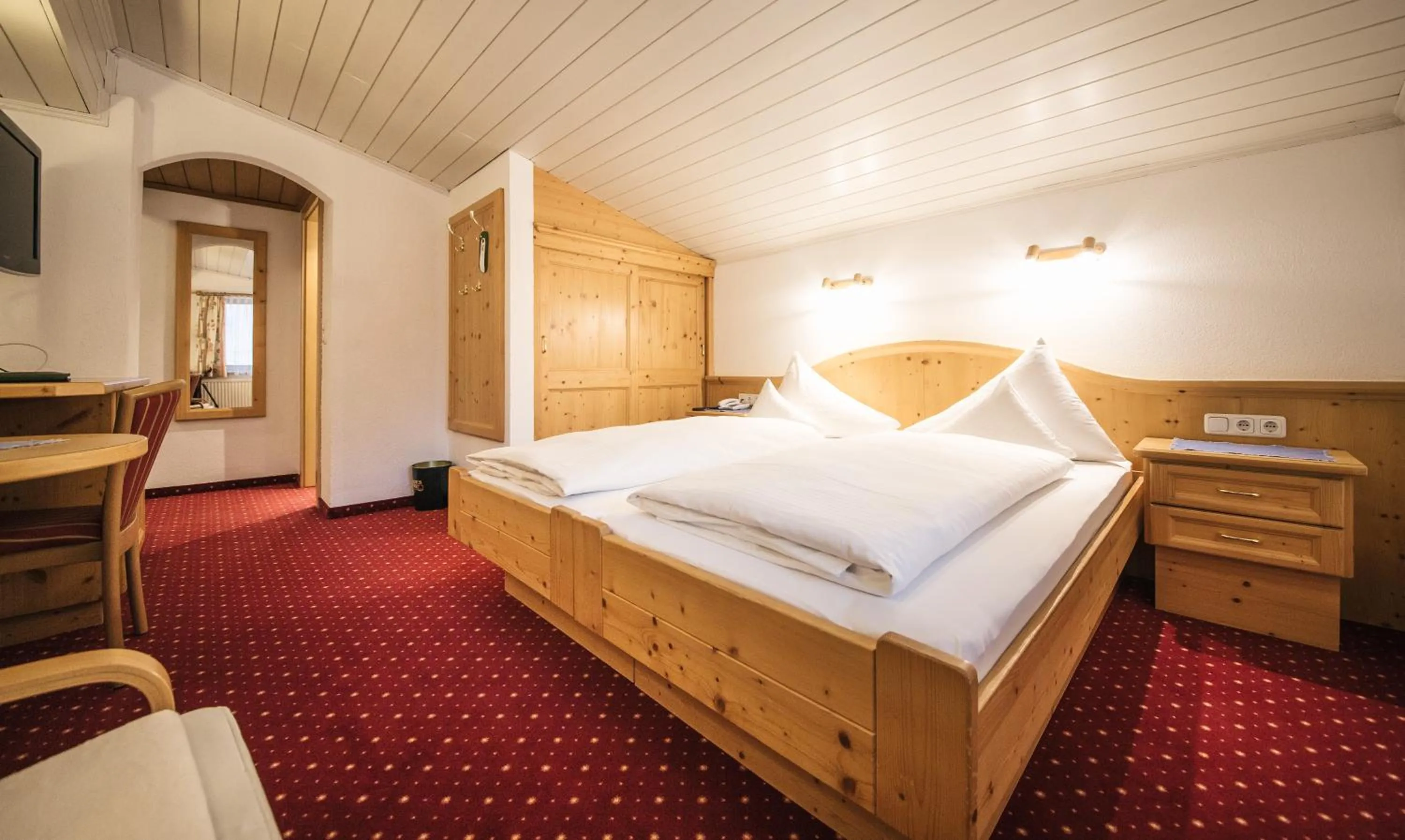 Photo of the whole room, Bed in Hotel Grieshof