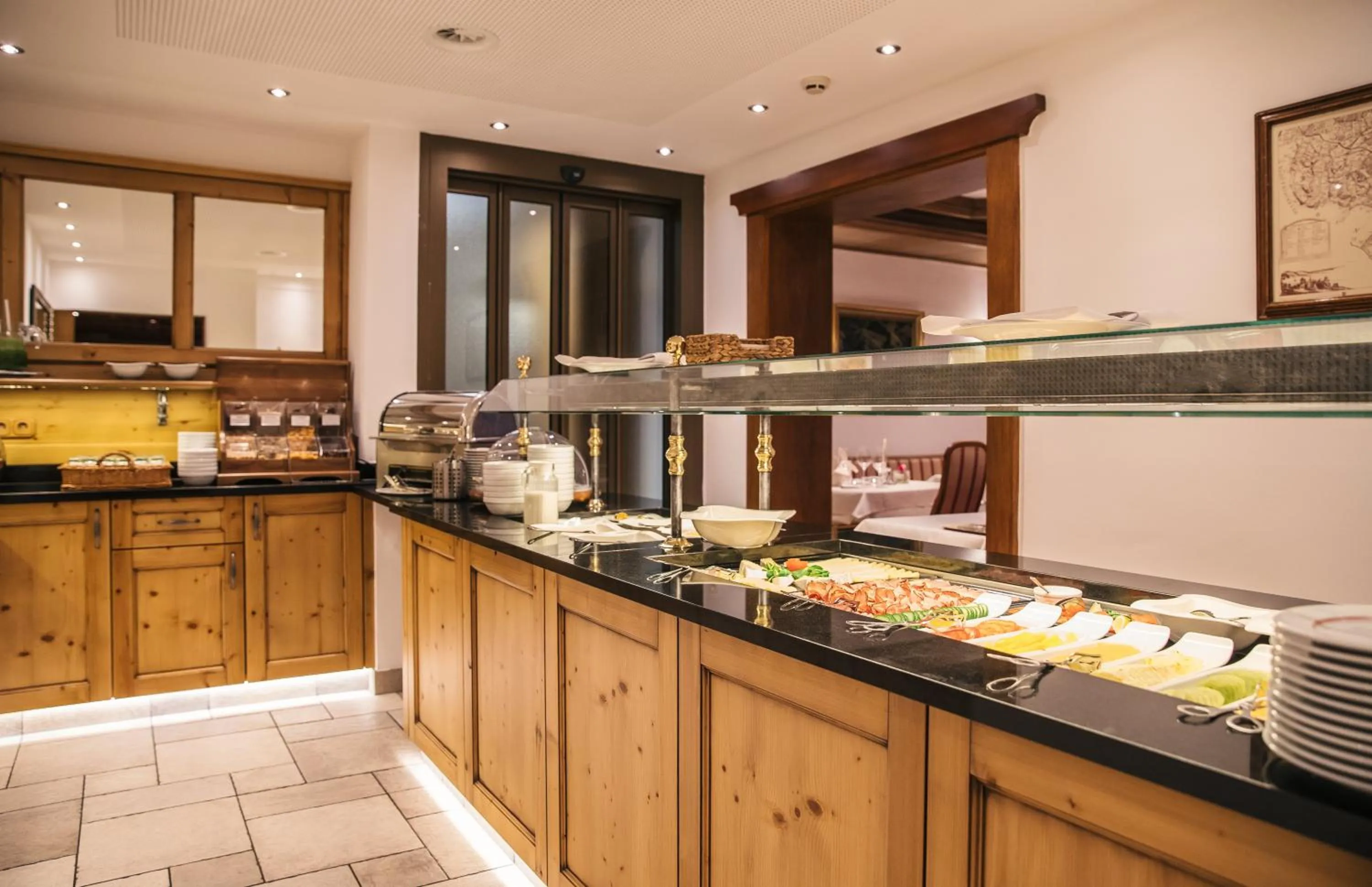 Buffet breakfast in Hotel Grieshof