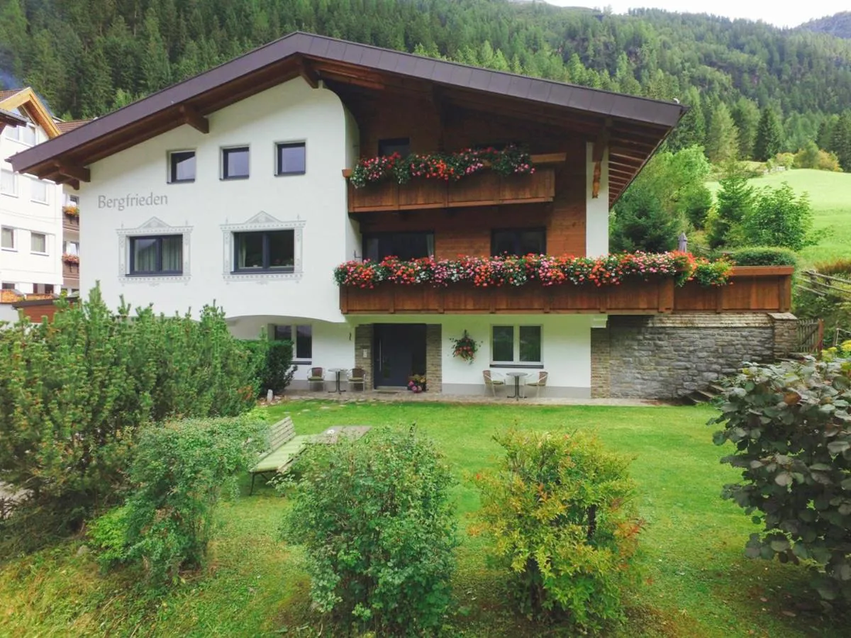 Property building in Haus Bergfrieden
