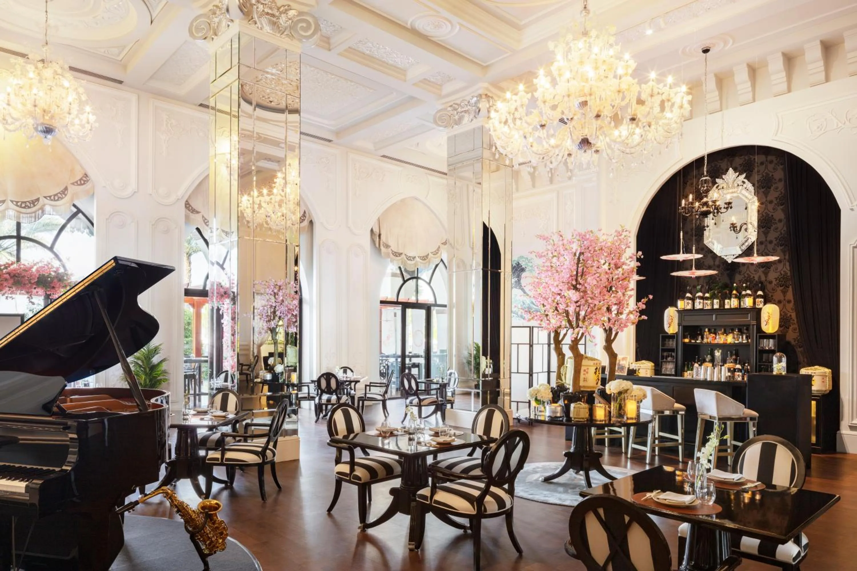 Restaurant/places to eat in Jumeirah Zabeel Saray Dubai