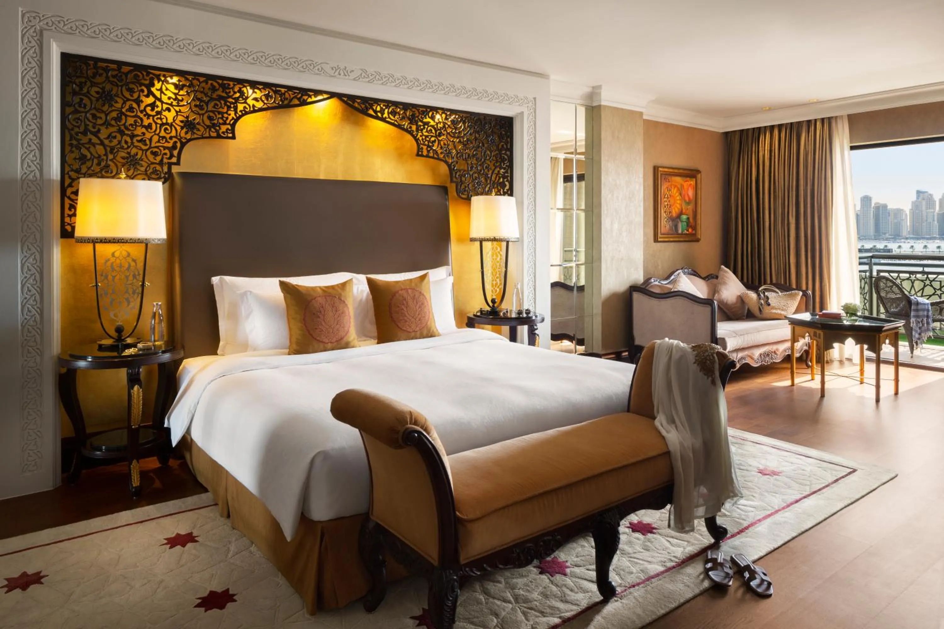 Bed in Jumeirah Zabeel Saray Dubai