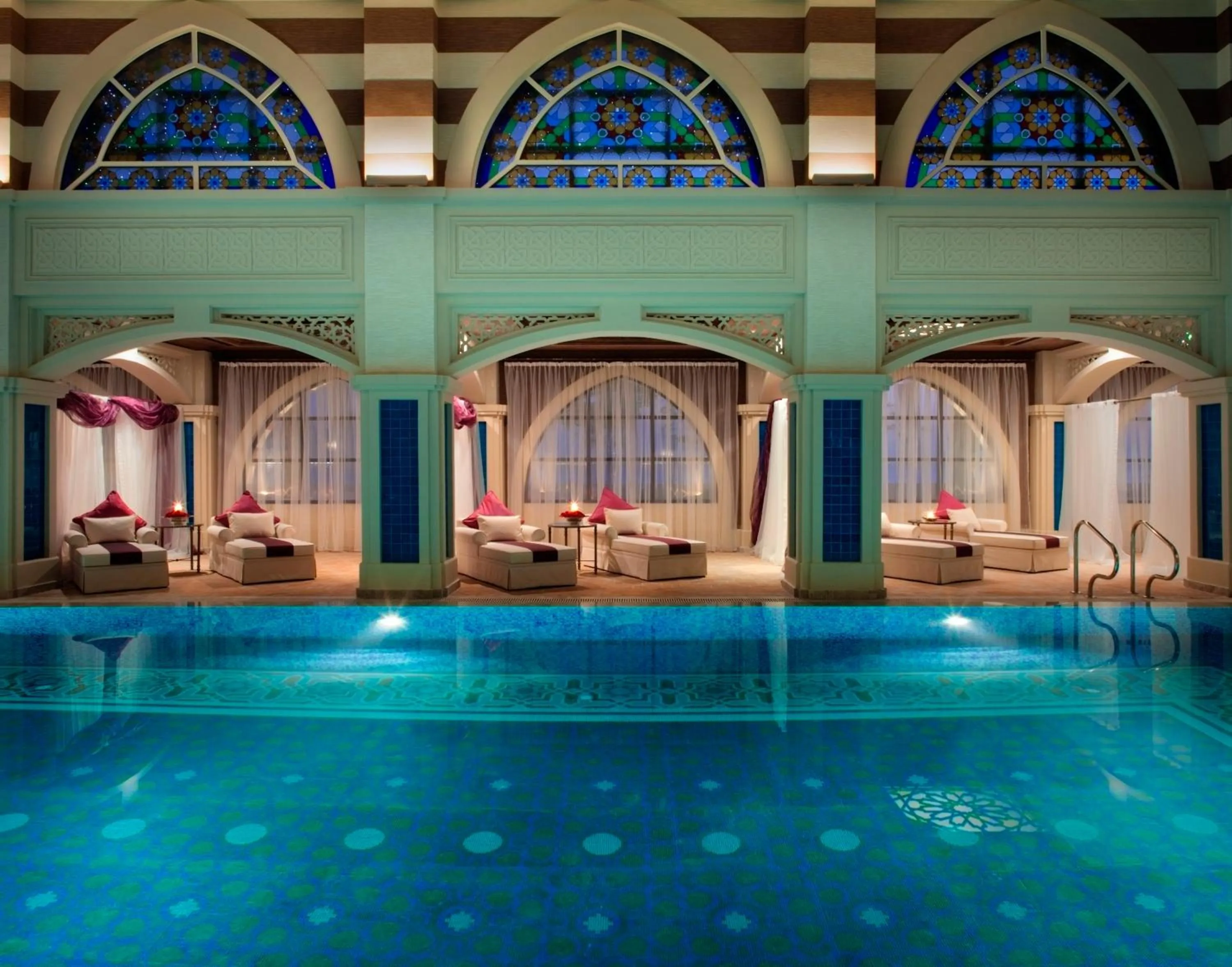 Swimming pool in Jumeirah Zabeel Saray Dubai