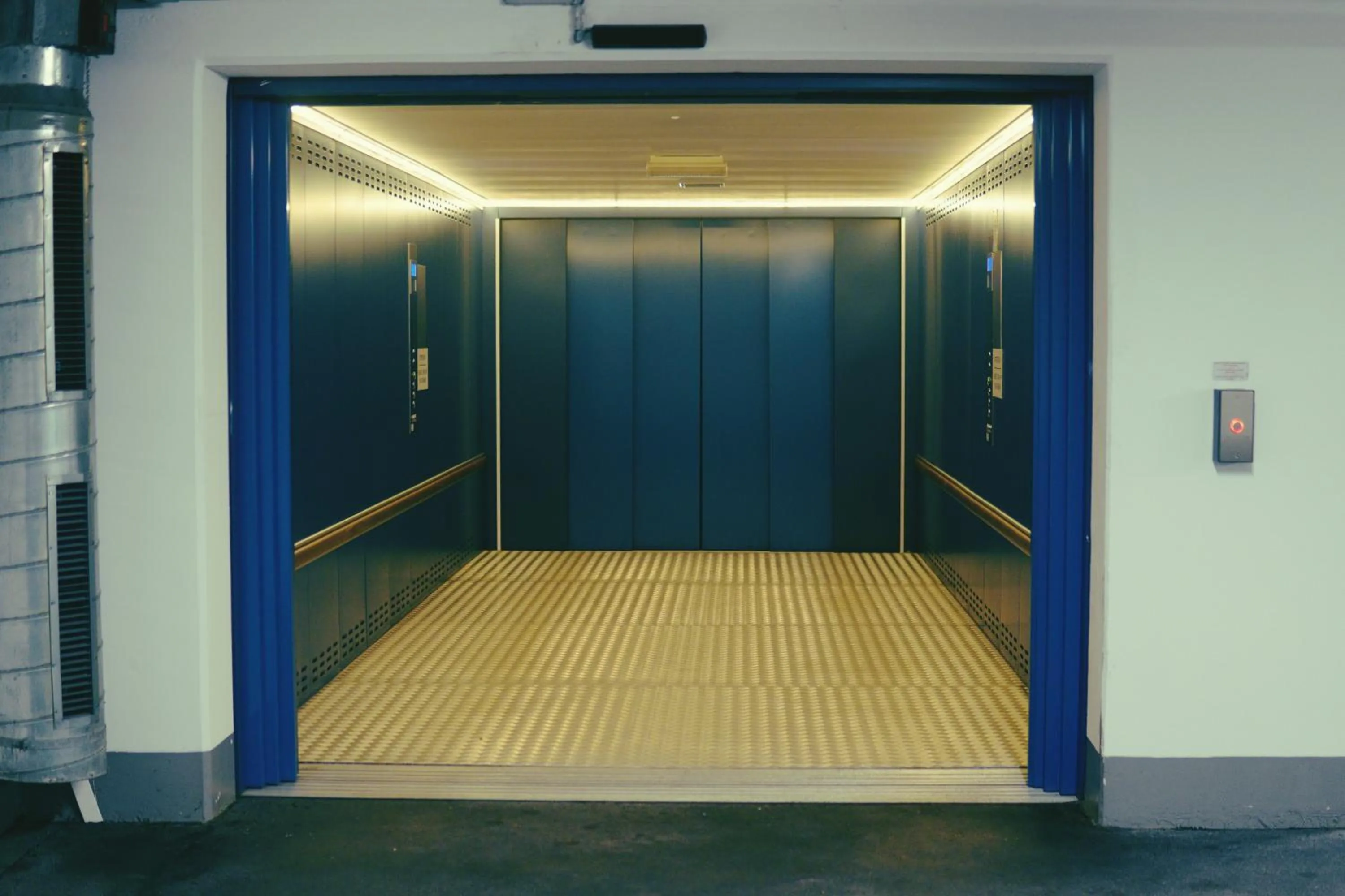 Parking in Domus Hotel