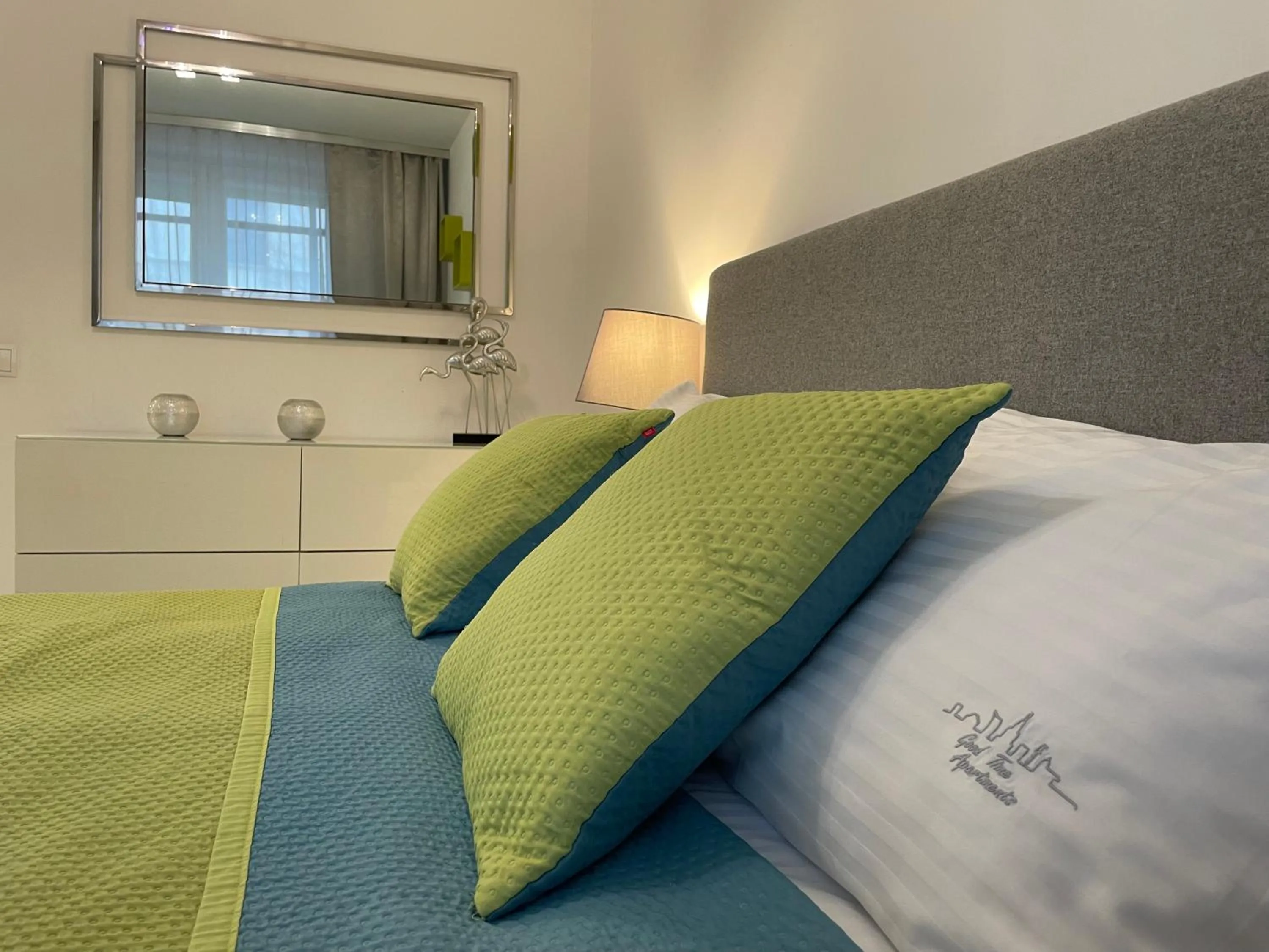 Bed in Good Time Apartments Warsaw City Center