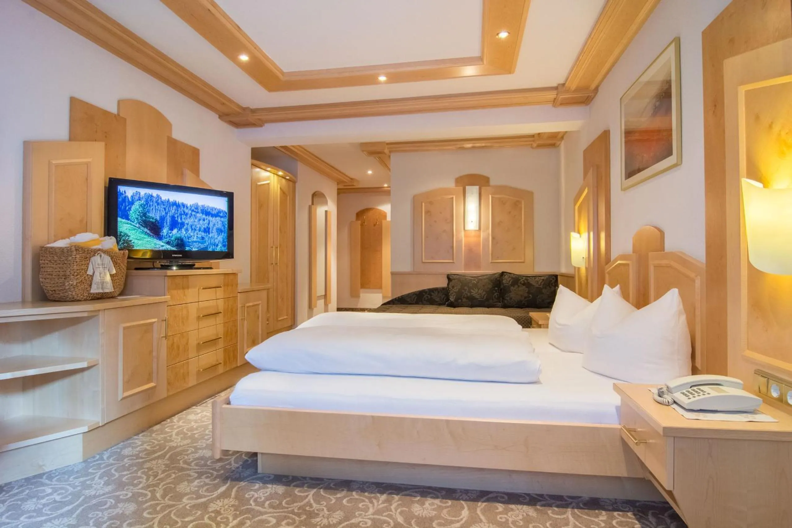 Bedroom, Bed in Alphotel Garni Salner