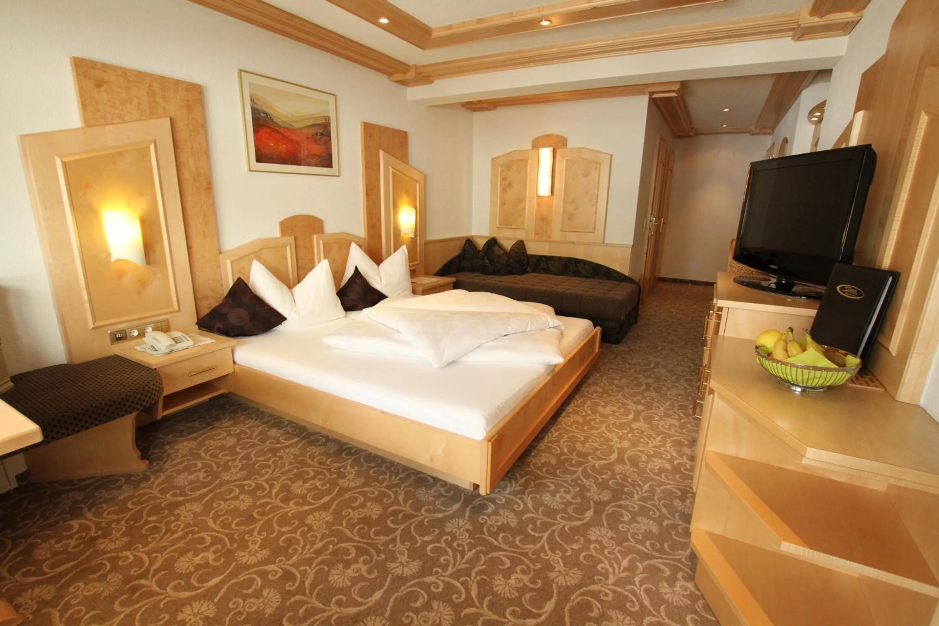 Lounge or bar, Bed in Alphotel Garni Salner