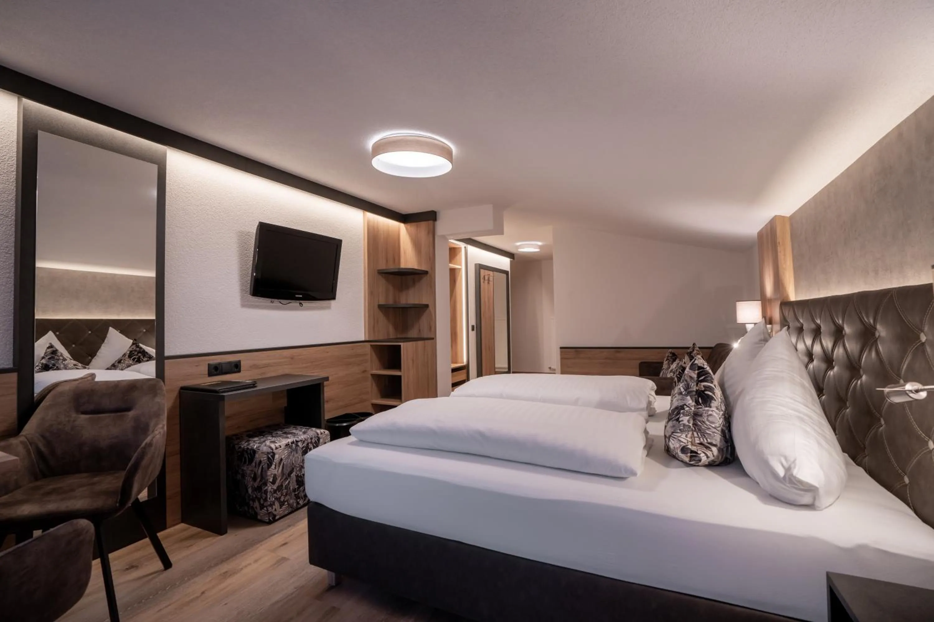 Bed in Alphotel Garni Salner